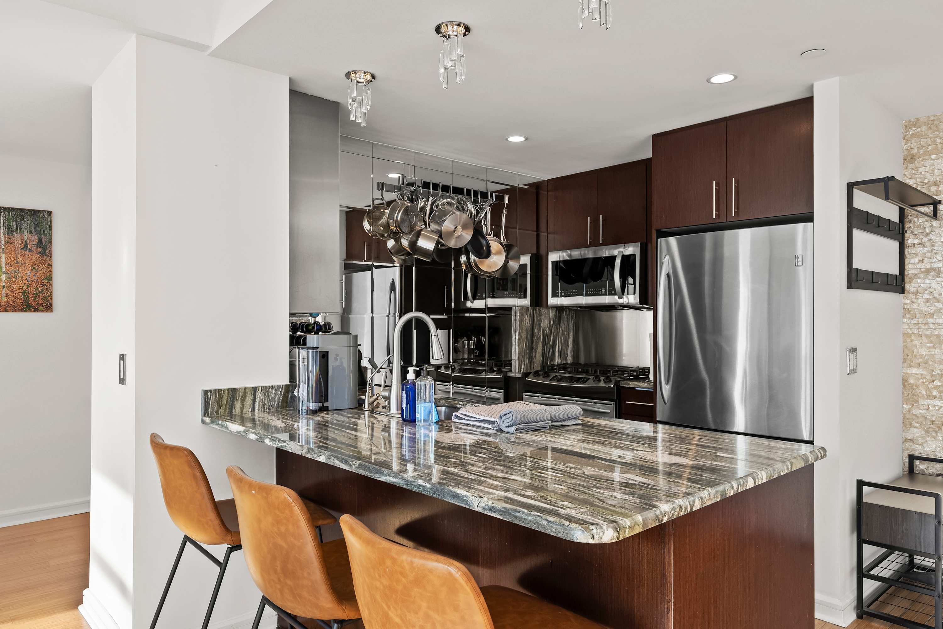 Vesper Court I | Hell’s Kitchen | Penthouse with Private Roof Terrace & Jacuzzi photo 4