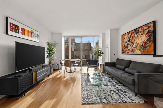 Image of Living space #3