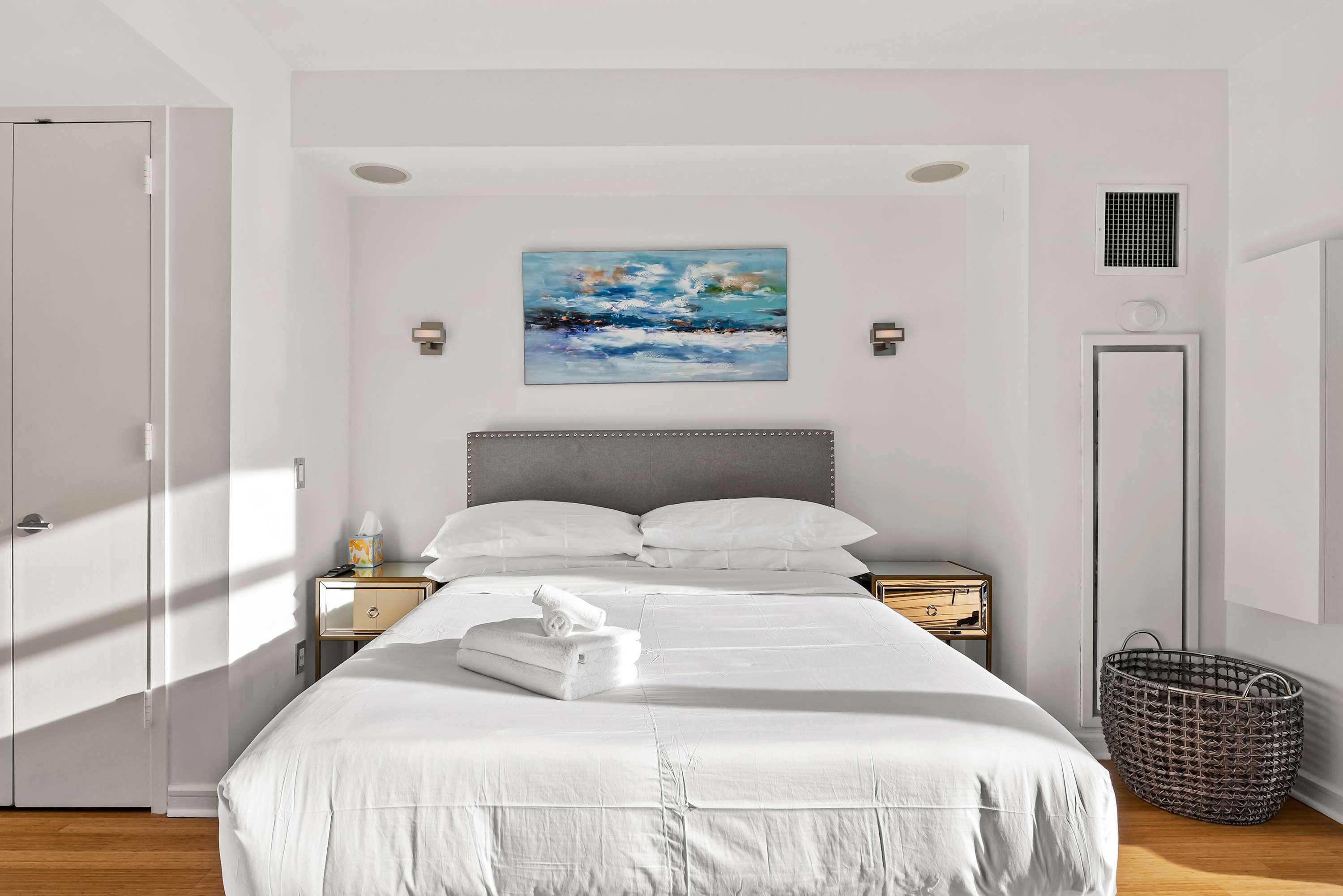 Vesper Court I | Hell’s Kitchen | Penthouse with Private Roof Terrace & Jacuzzi photo 15