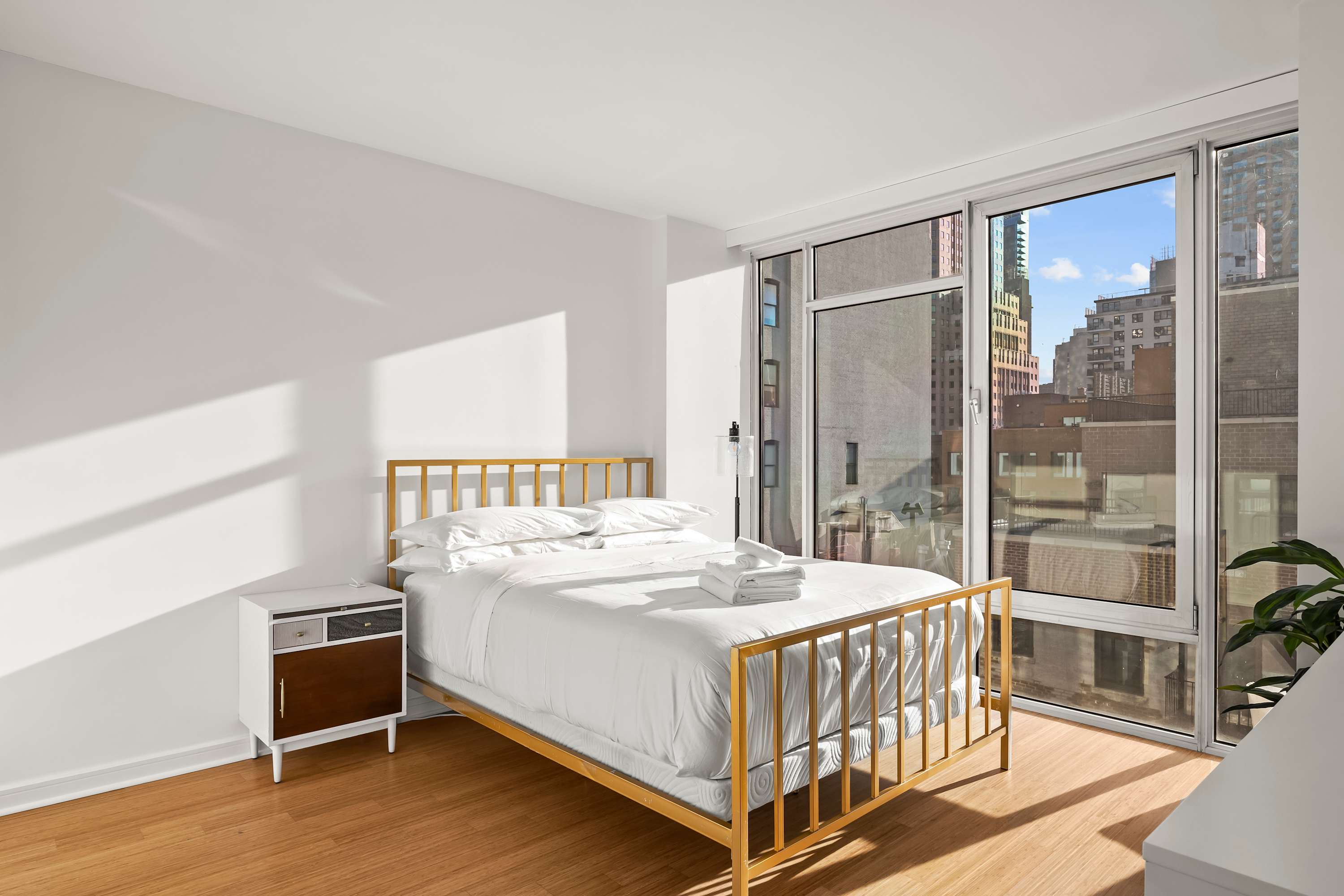 Vesper Court I | Hell’s Kitchen | Penthouse with Private Roof Terrace & Jacuzzi photo 21