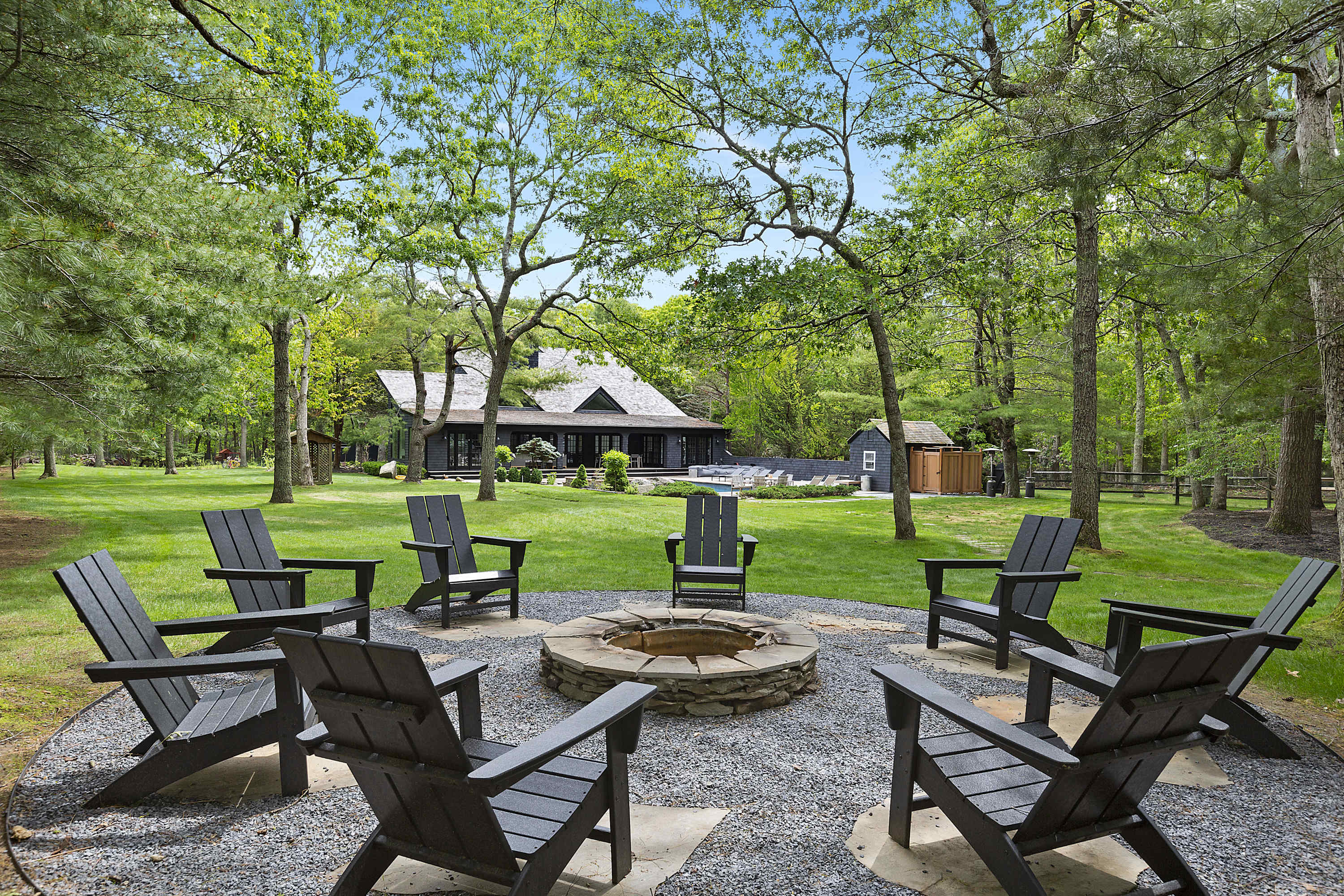 Wainscott Woods | Wainscott | Luxe Estate with Pool & Tennis photo 5