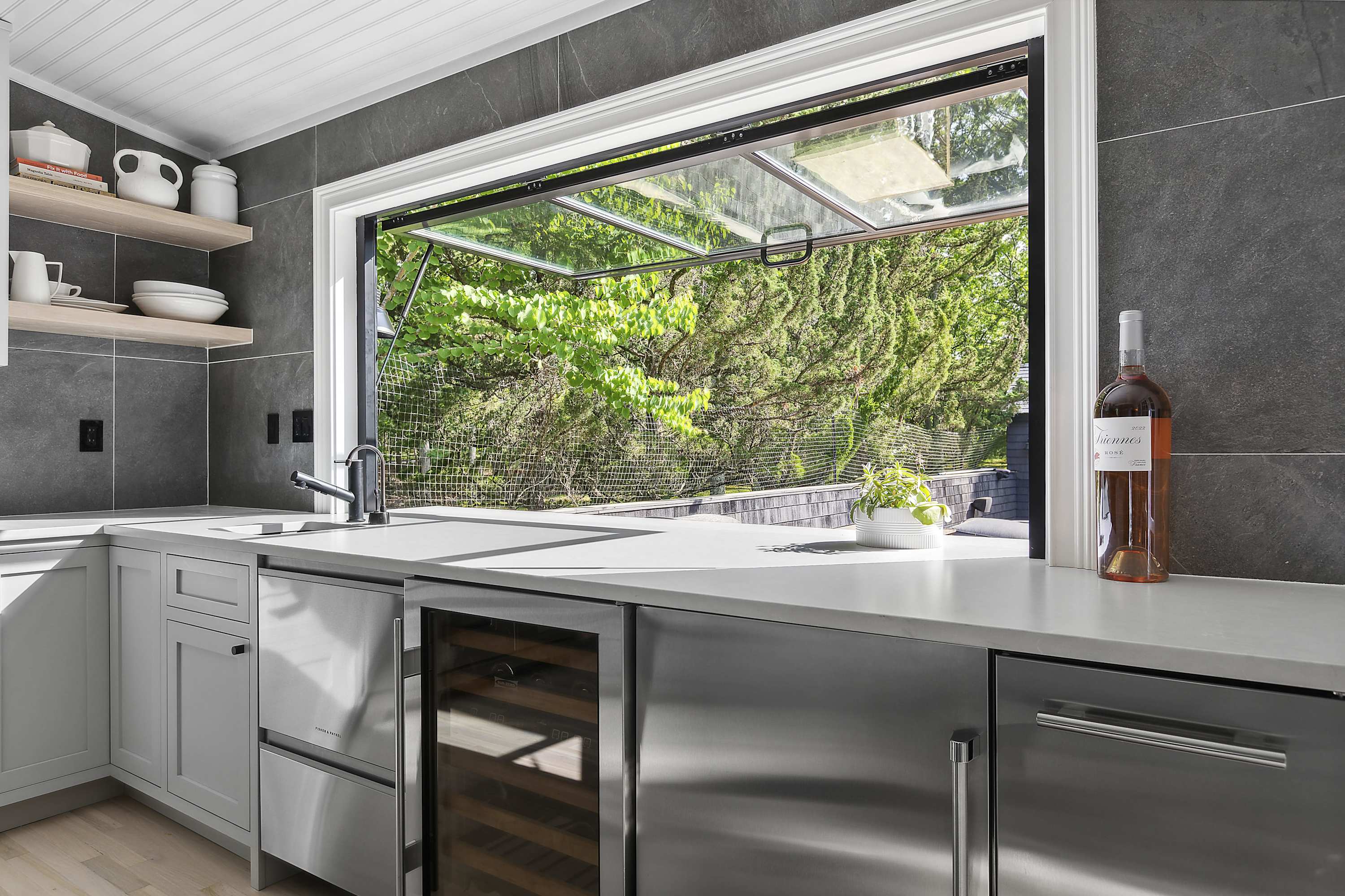 Wainscott Woods | Wainscott | Luxe Estate with Pool & Tennis photo 16