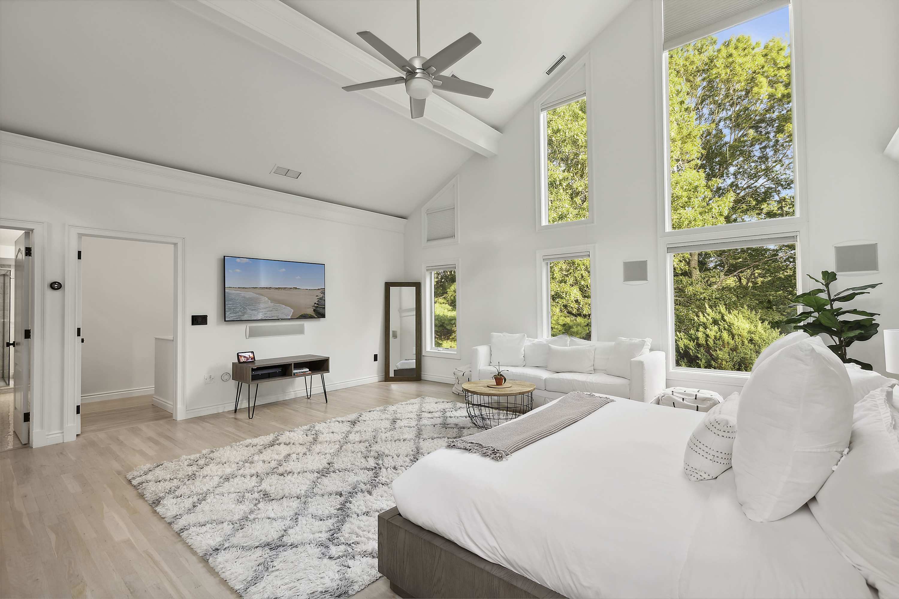 Wainscott Woods | Wainscott | Luxe Estate with Pool & Tennis photo 18