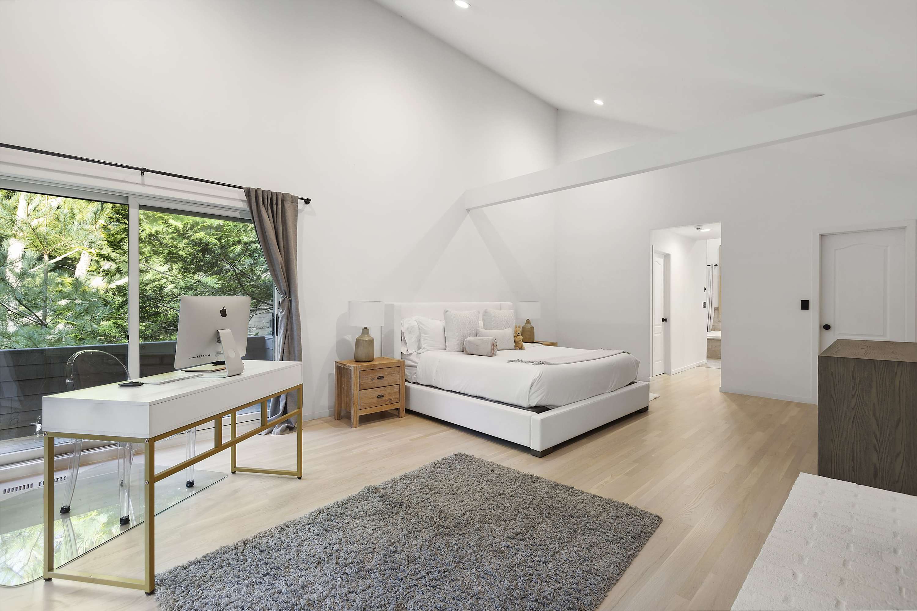 Wainscott Woods | Wainscott | Luxe Estate with Pool & Tennis photo 25