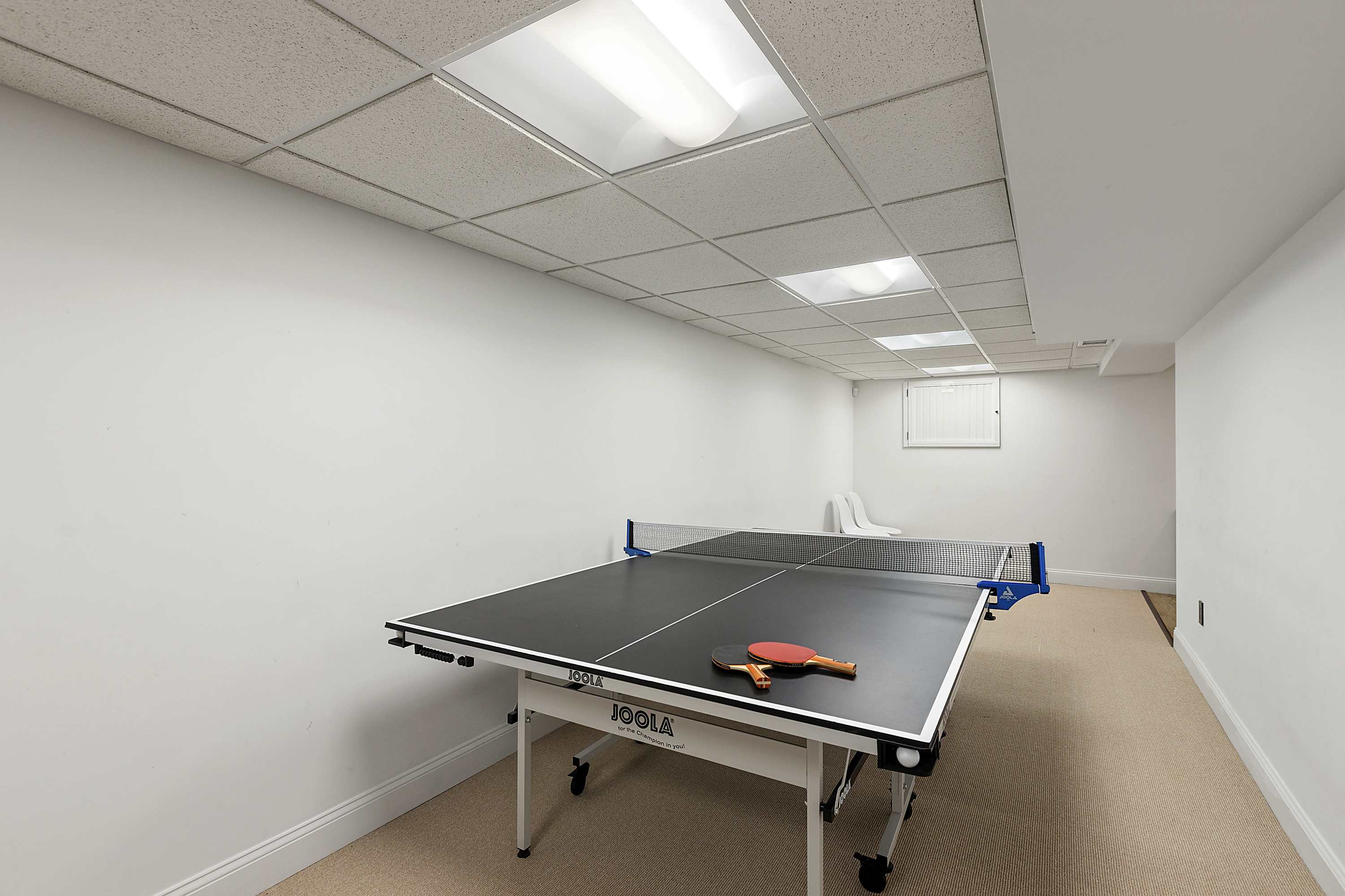 Wainscott Woods | Wainscott | Luxe Estate with Pool & Tennis photo 35