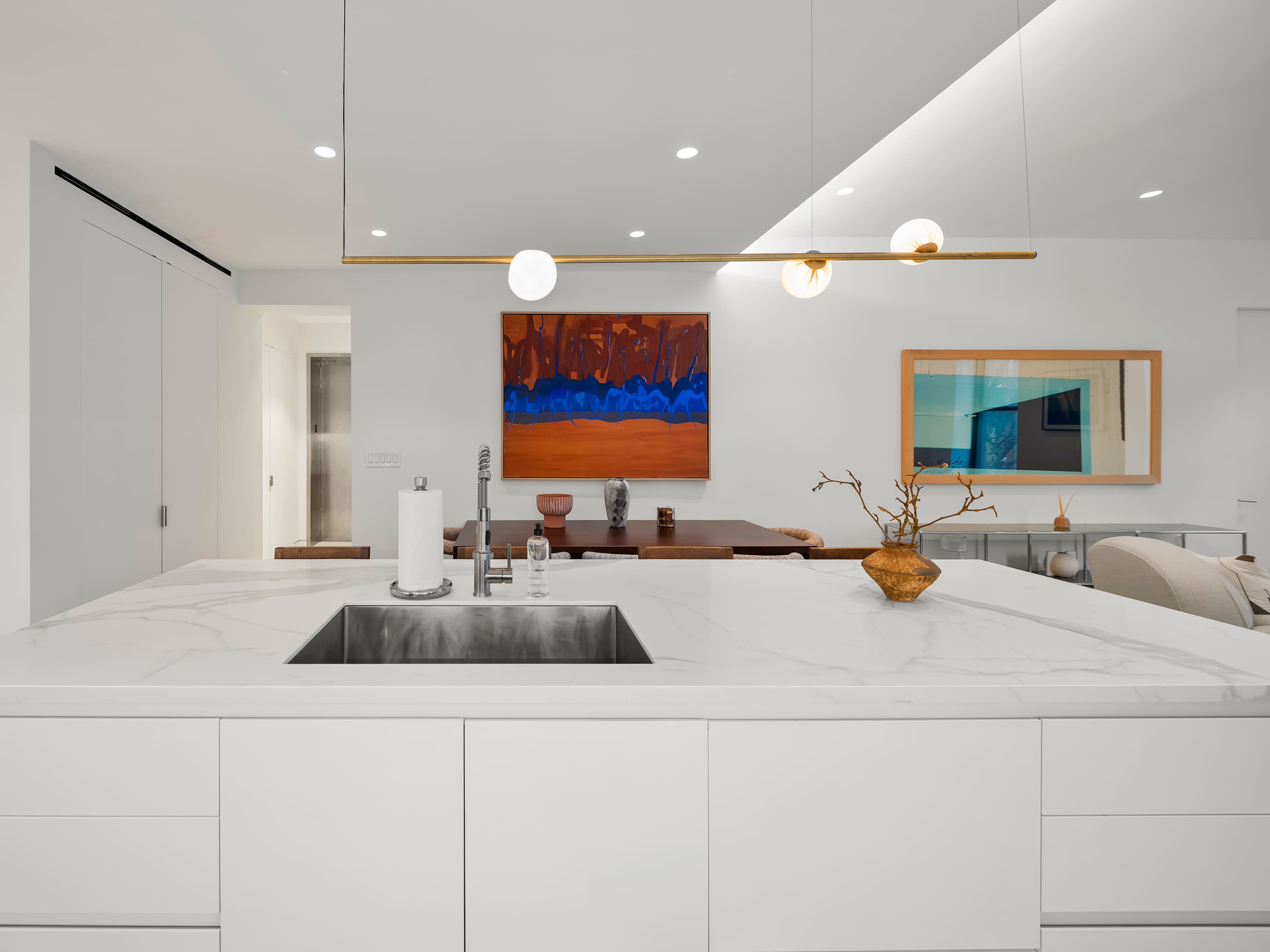 Westmont | Hell's Kitchen | Timeless Midtown Modern Apartment photo 7