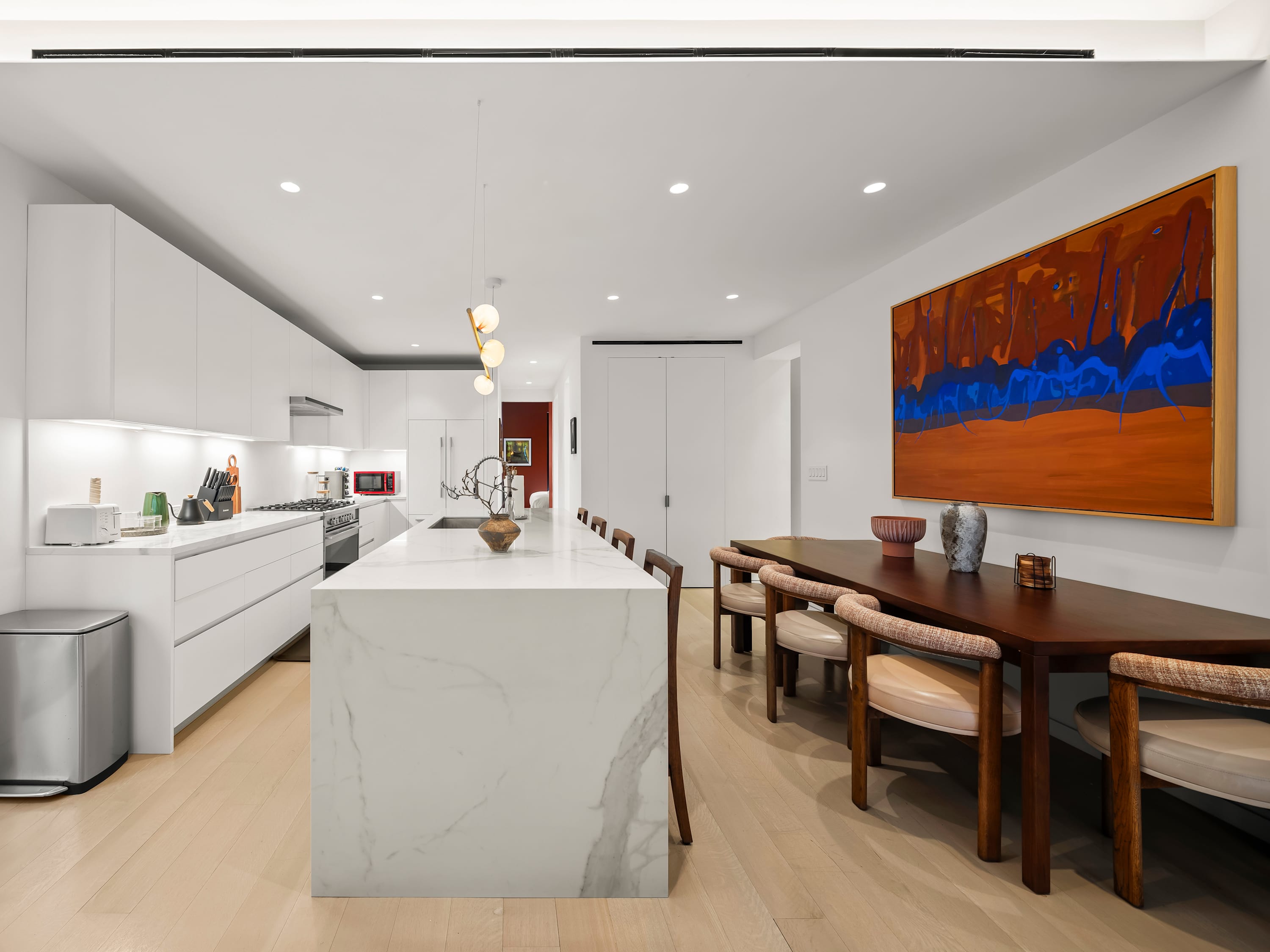 Westmont | Hell's Kitchen | Timeless Midtown Modern Apartment photo 8