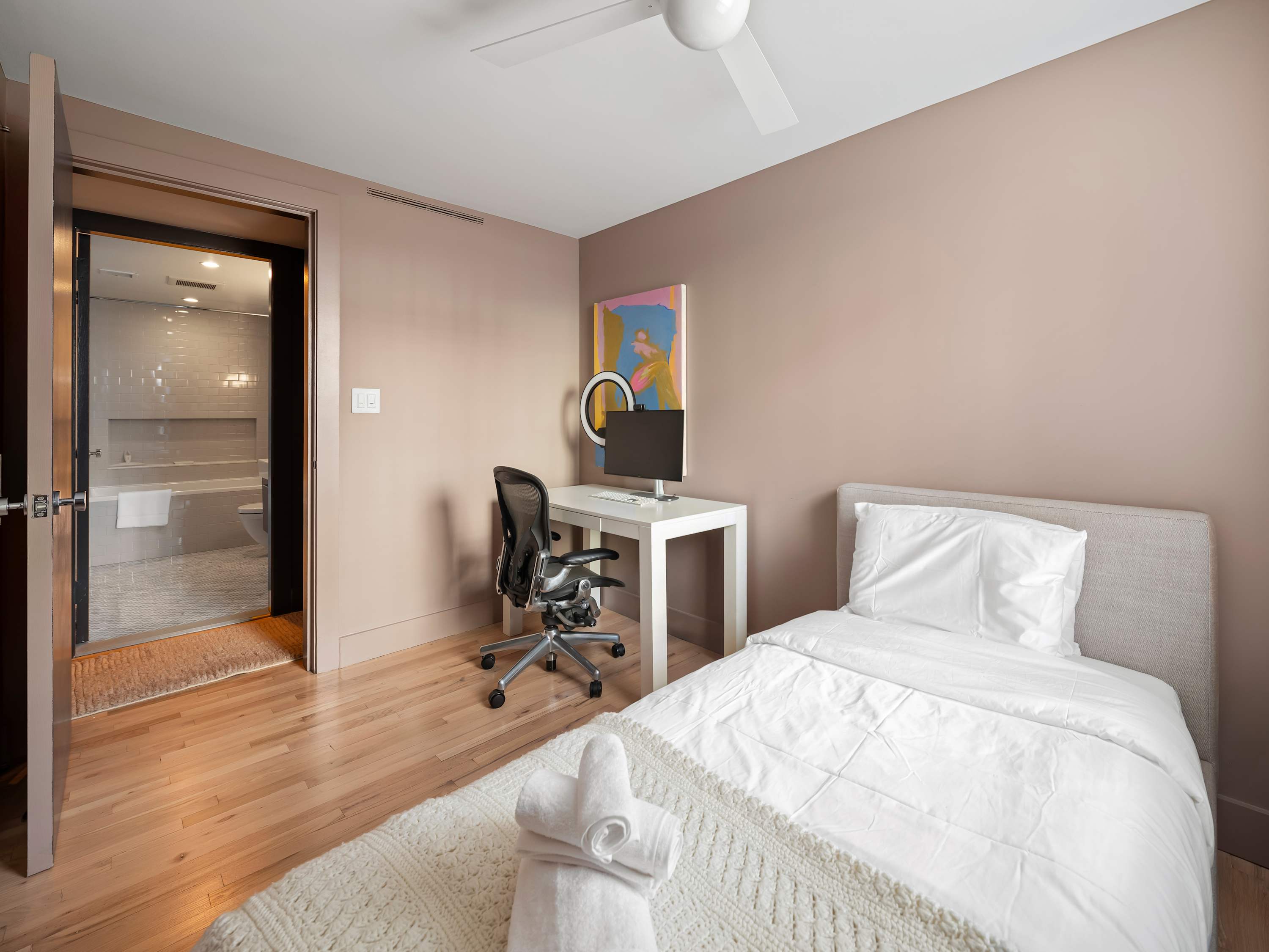 Ainslie Residence | Williamsburg | Lavish Townhouse with Private Garden photo 11