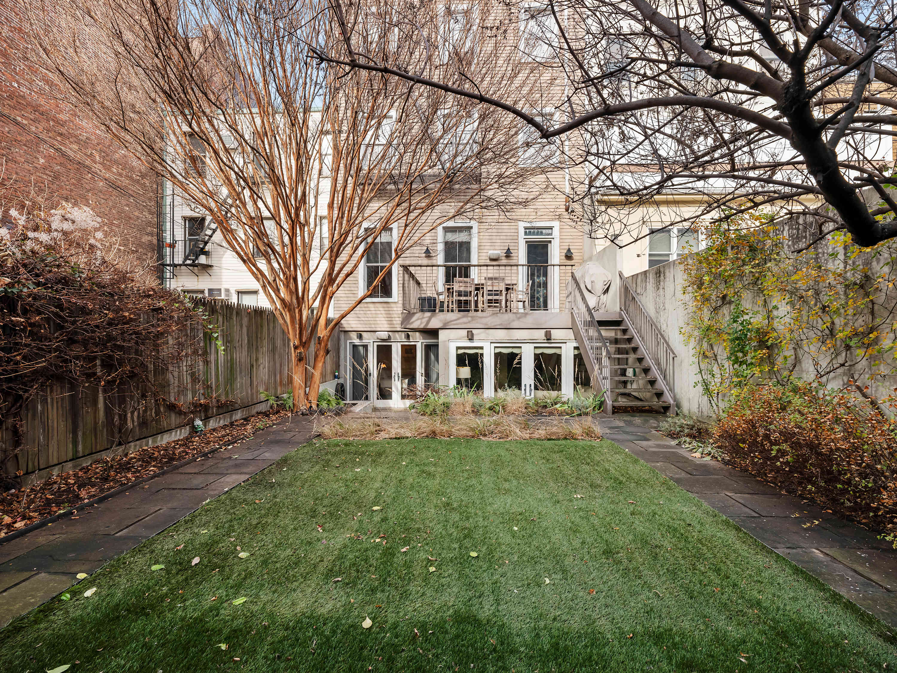 Ainslie Residence | Williamsburg | Lavish Townhouse with Private Garden photo 4