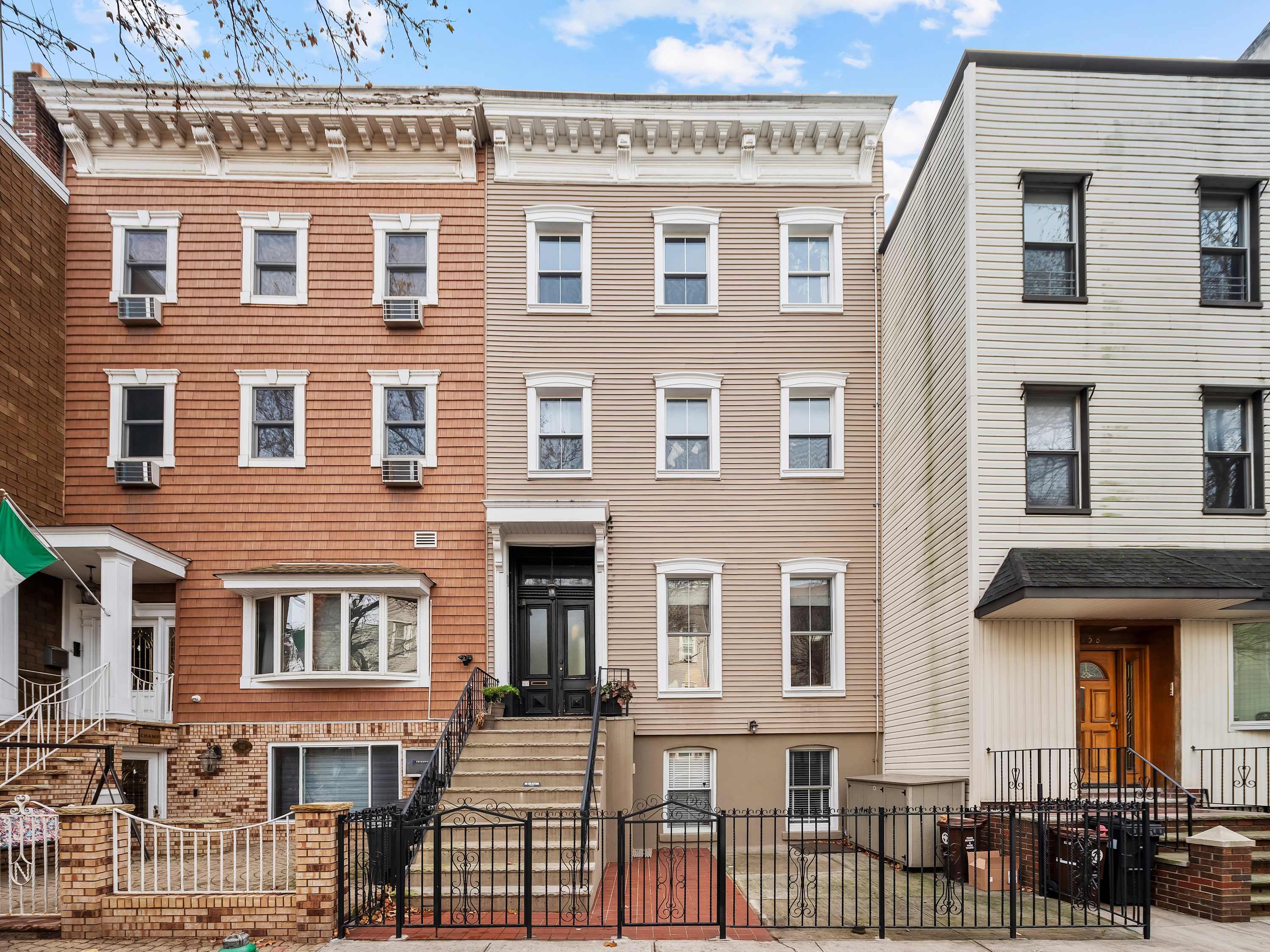 Ainslie Residence | Williamsburg | Lavish Townhouse with Private Garden photo 35