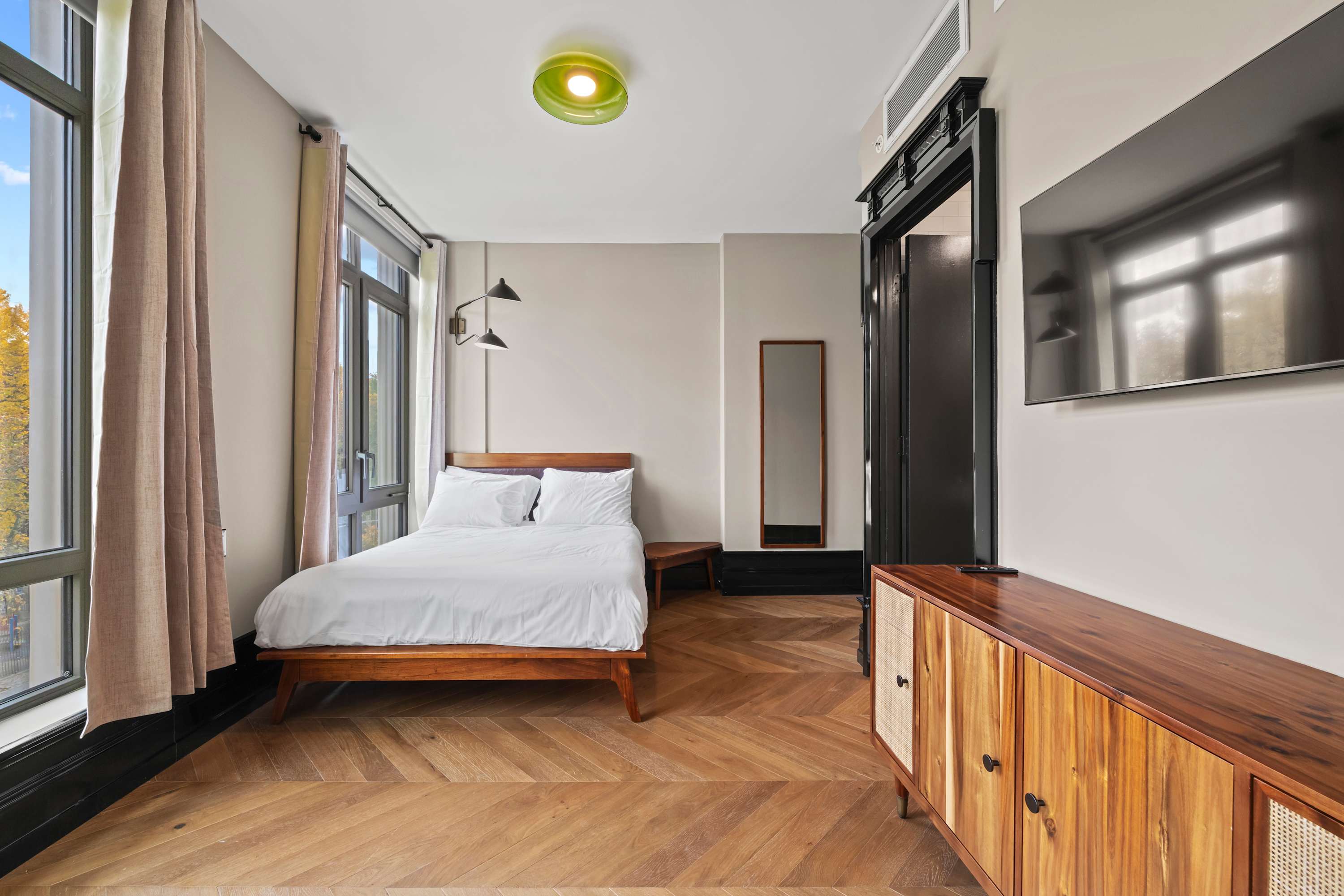 Freeman 403 | Lower East Side | Condo with Shared Amenities photo 13