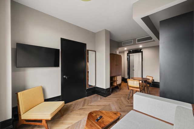 Image of Living space #3