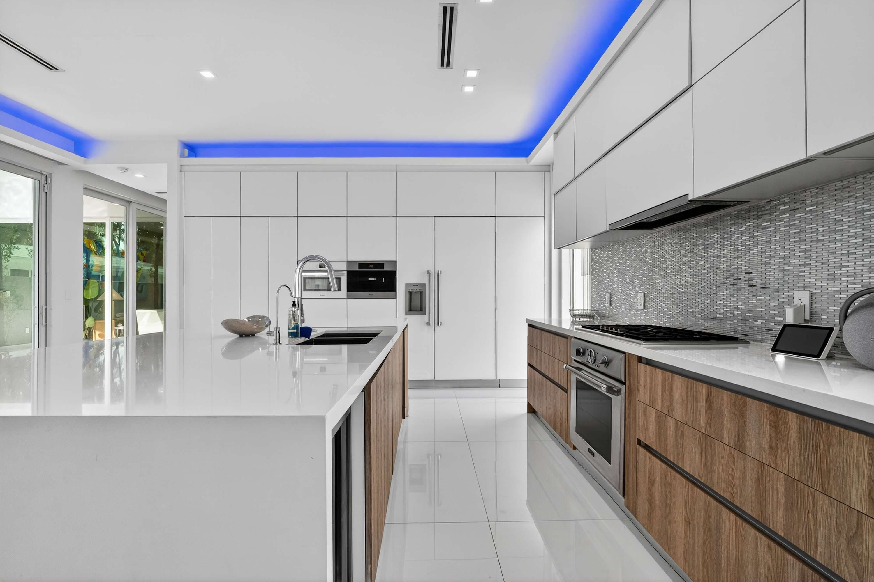 Villa Solara | Fort Lauderdale | Home with Pool and Private Balcony photo 13
