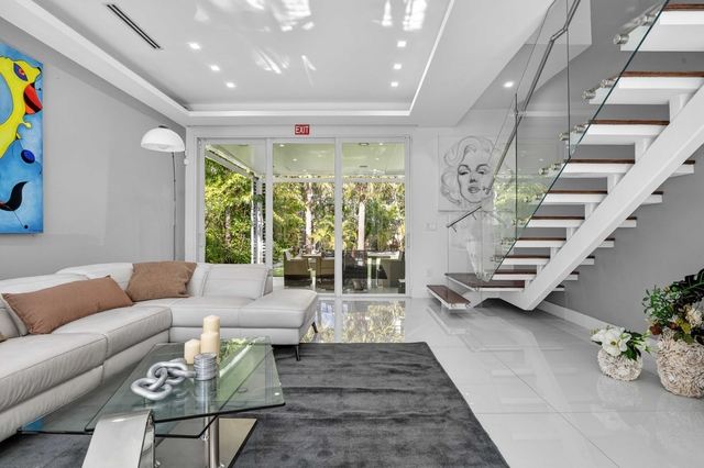 Image of Living space #8