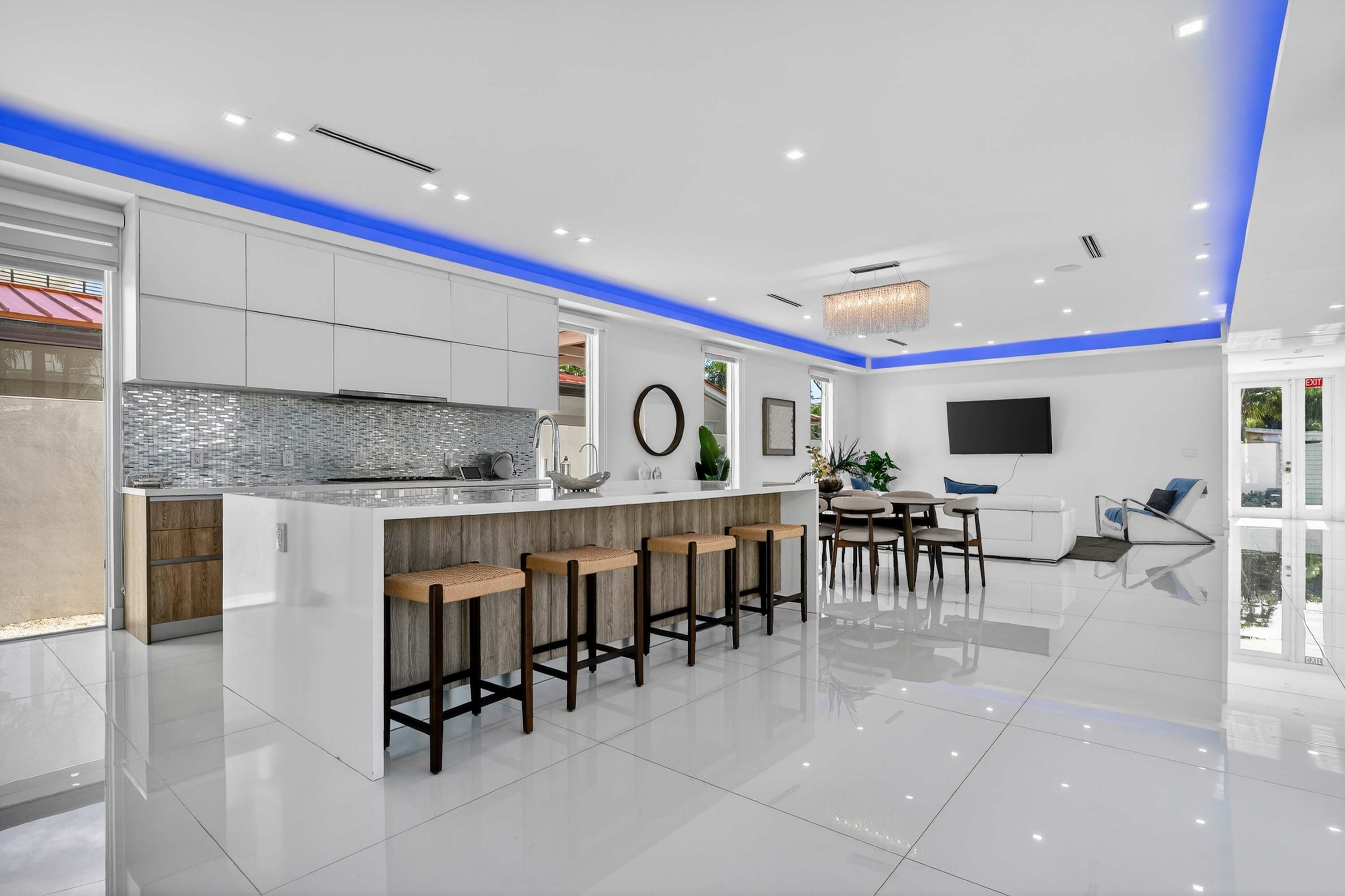Villa Solara | Fort Lauderdale | Home with Pool and Private Balcony photo 18