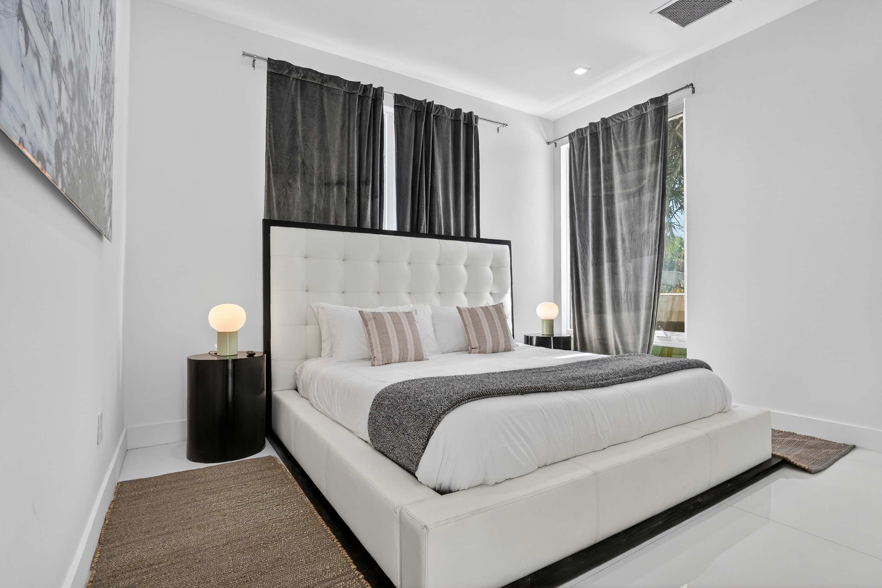 Villa Solara | Fort Lauderdale | Home with Pool and Private Balcony photo 27