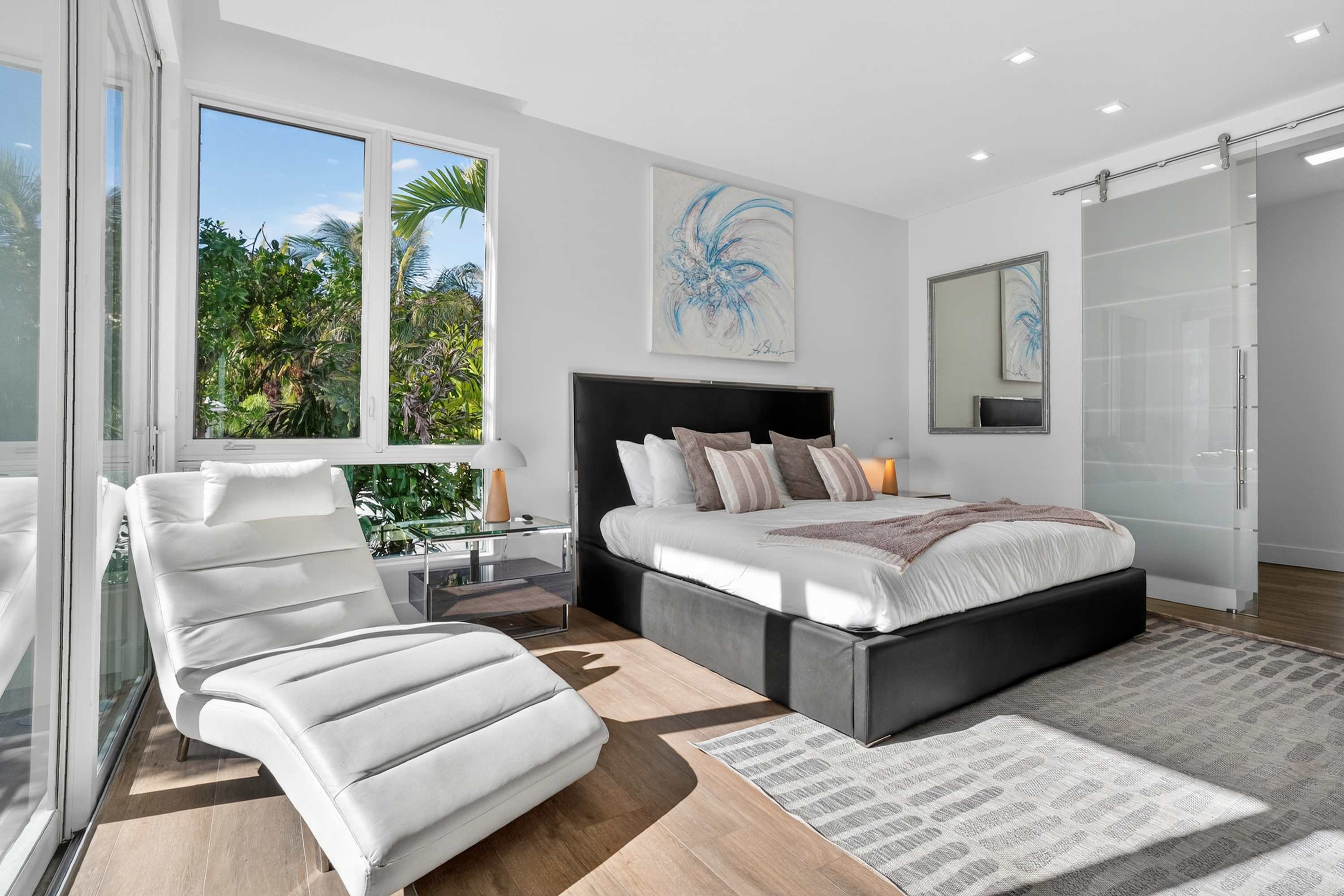 Villa Solara | Fort Lauderdale | Home with Pool and Private Balcony photo 32