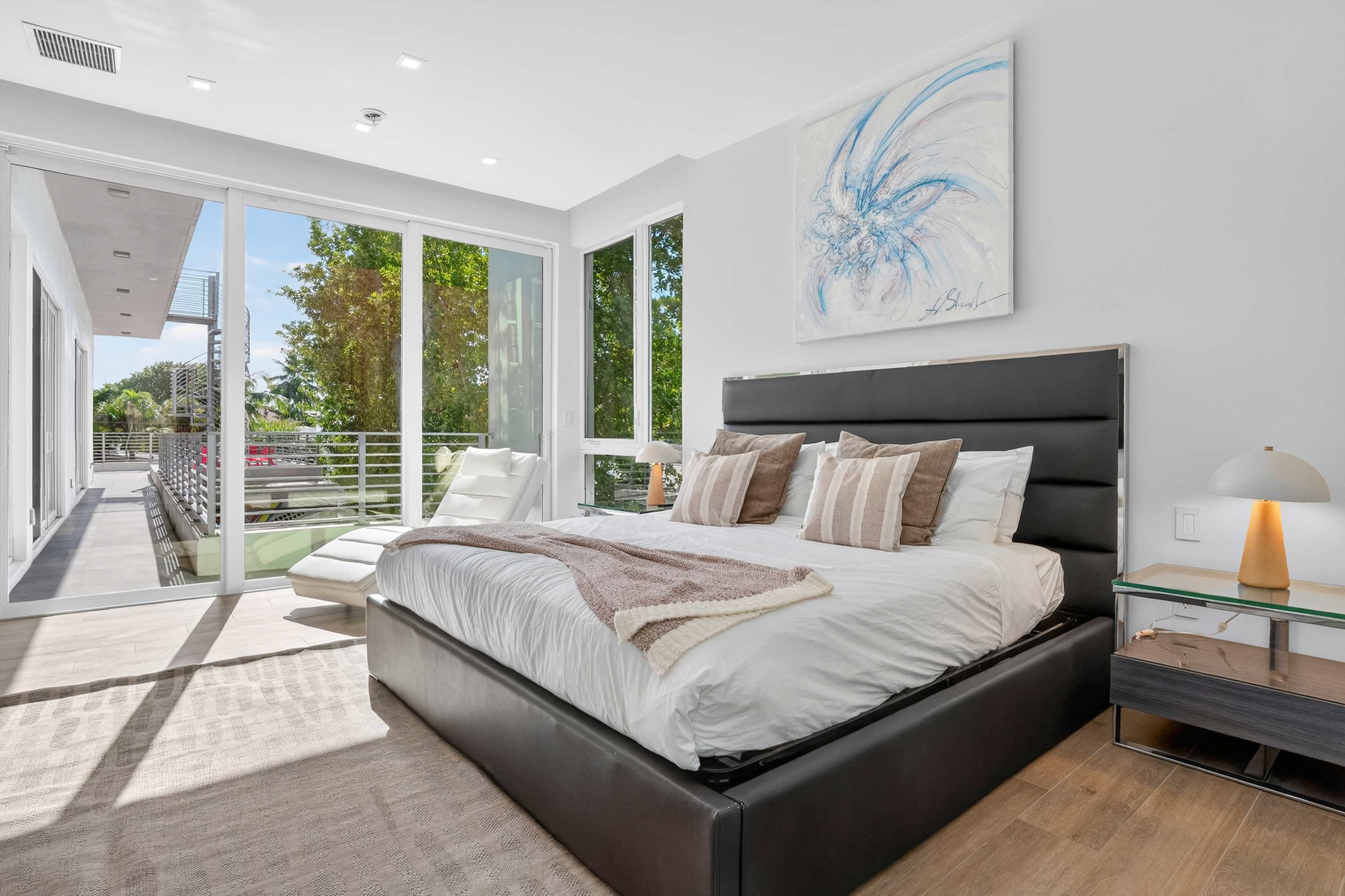 Villa Solara | Fort Lauderdale | Home with Pool and Private Balcony photo 35