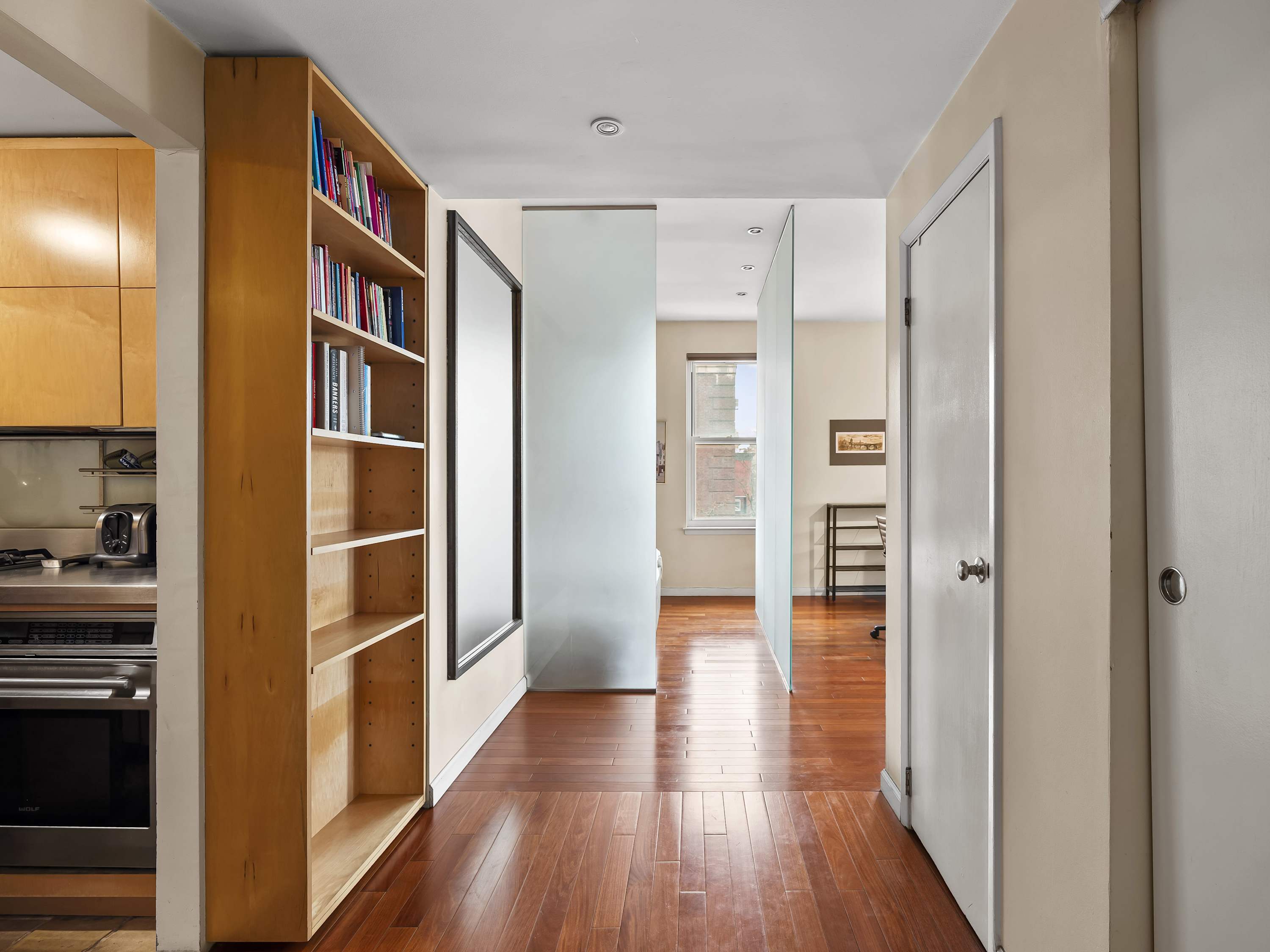 Horizon Loft | Brooklyn Heights | Modern Apartment w/ City Views photo 6