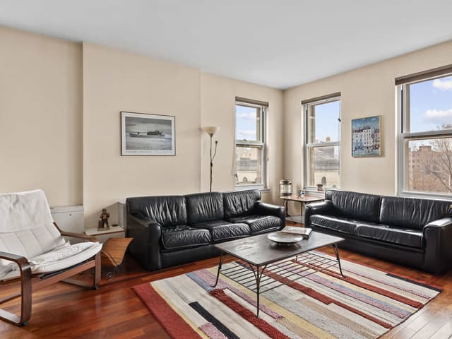 Image of Living space #3