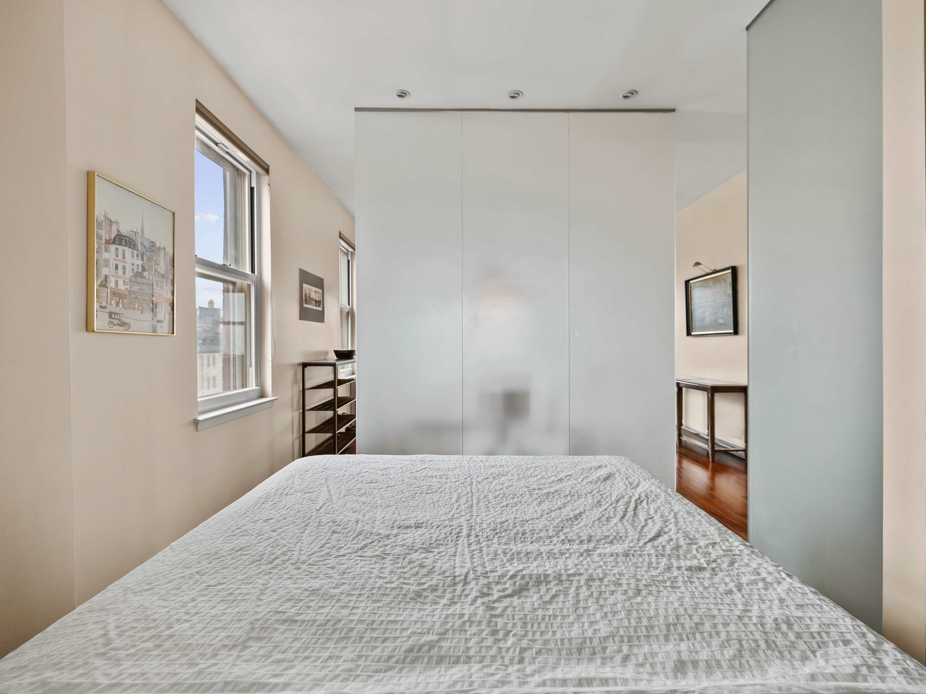 Horizon Loft | Brooklyn Heights | Modern Apartment w/ City Views photo 12