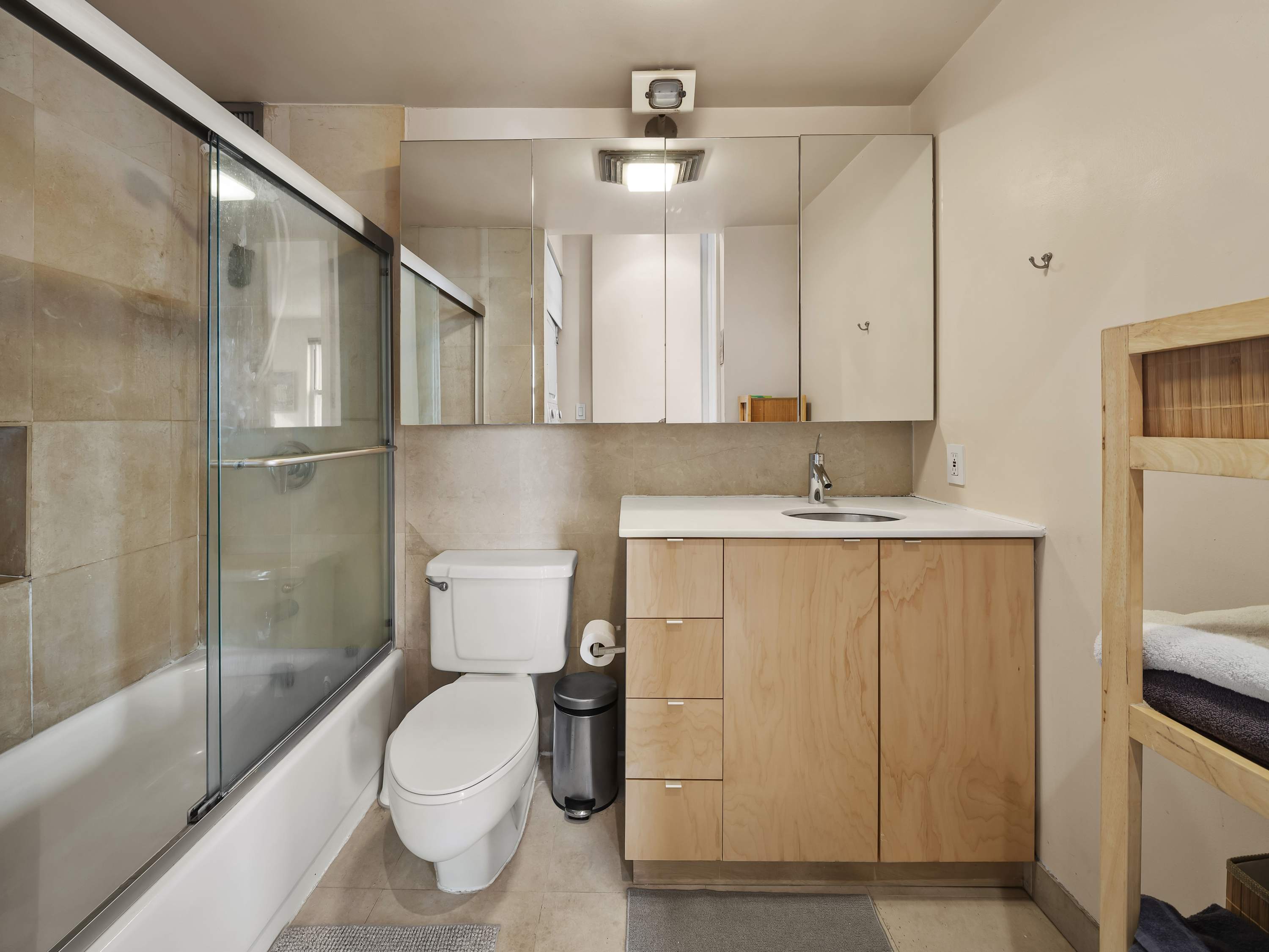 Horizon Loft | Brooklyn Heights | Modern Apartment w/ City Views photo 19