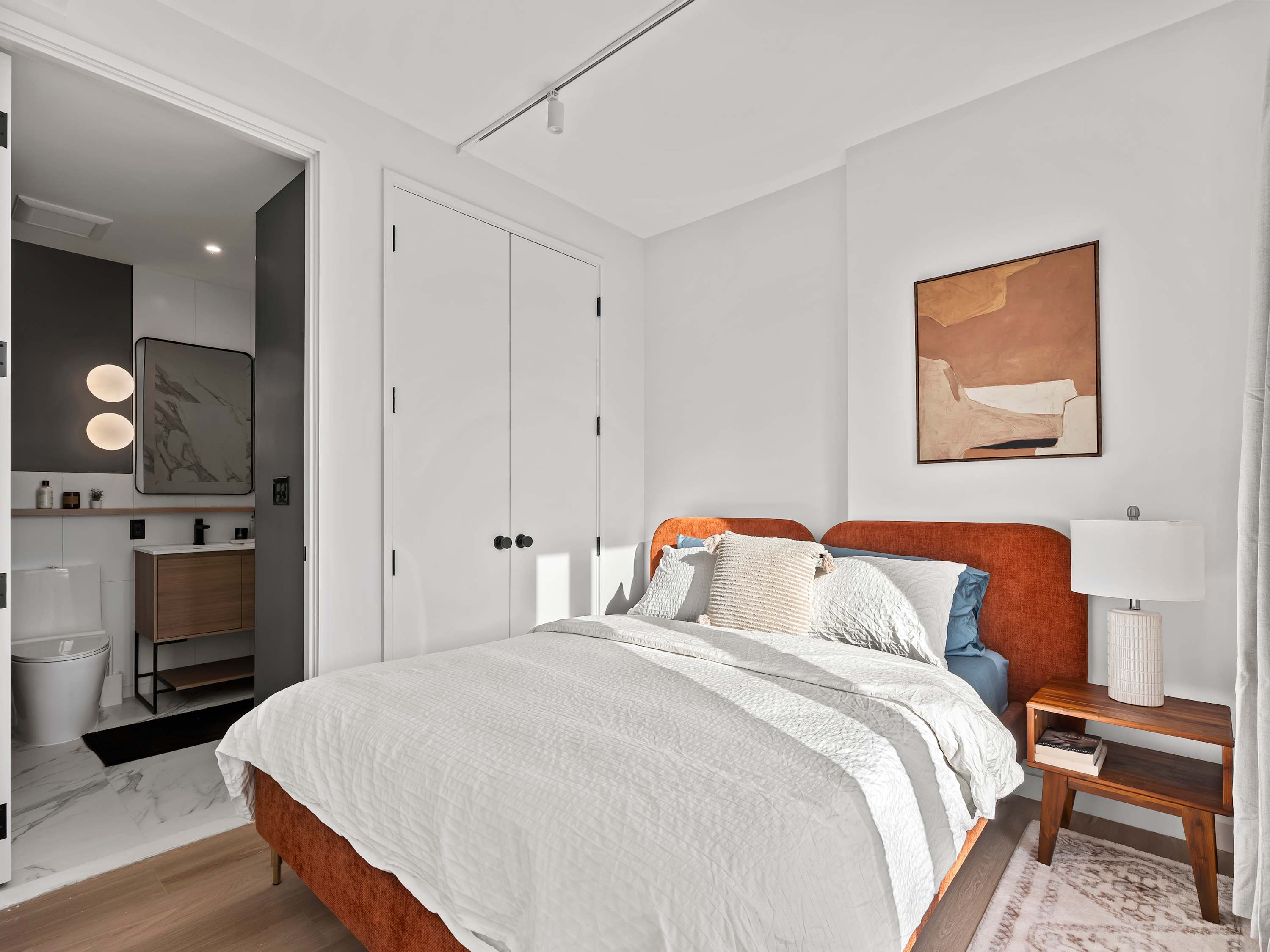 Seren 205 | Greenpoint | Cozy Apartment w/ Private Balcony photo 5