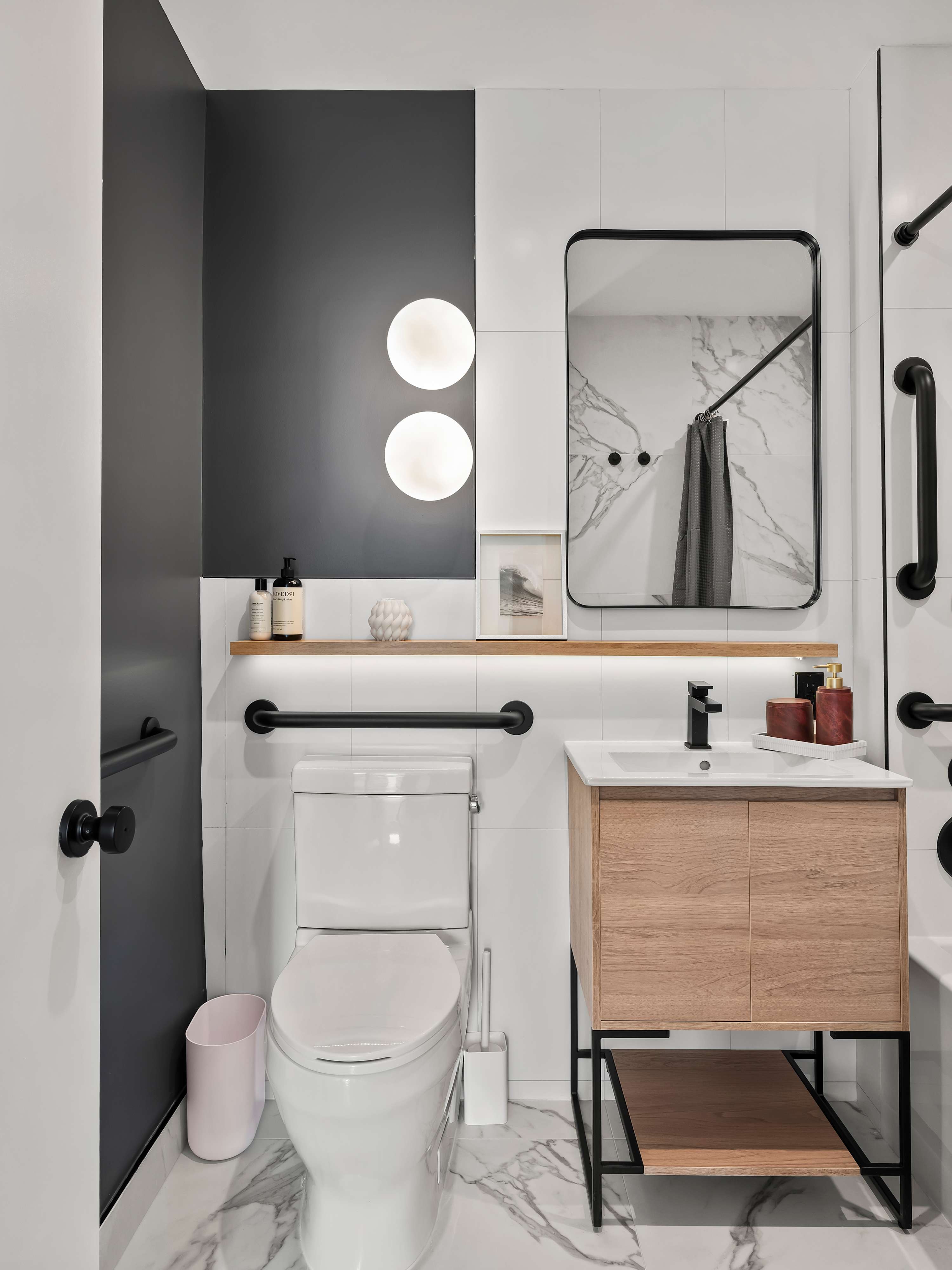 Seren 205 | Greenpoint | Cozy Apartment w/ Private Balcony photo 20