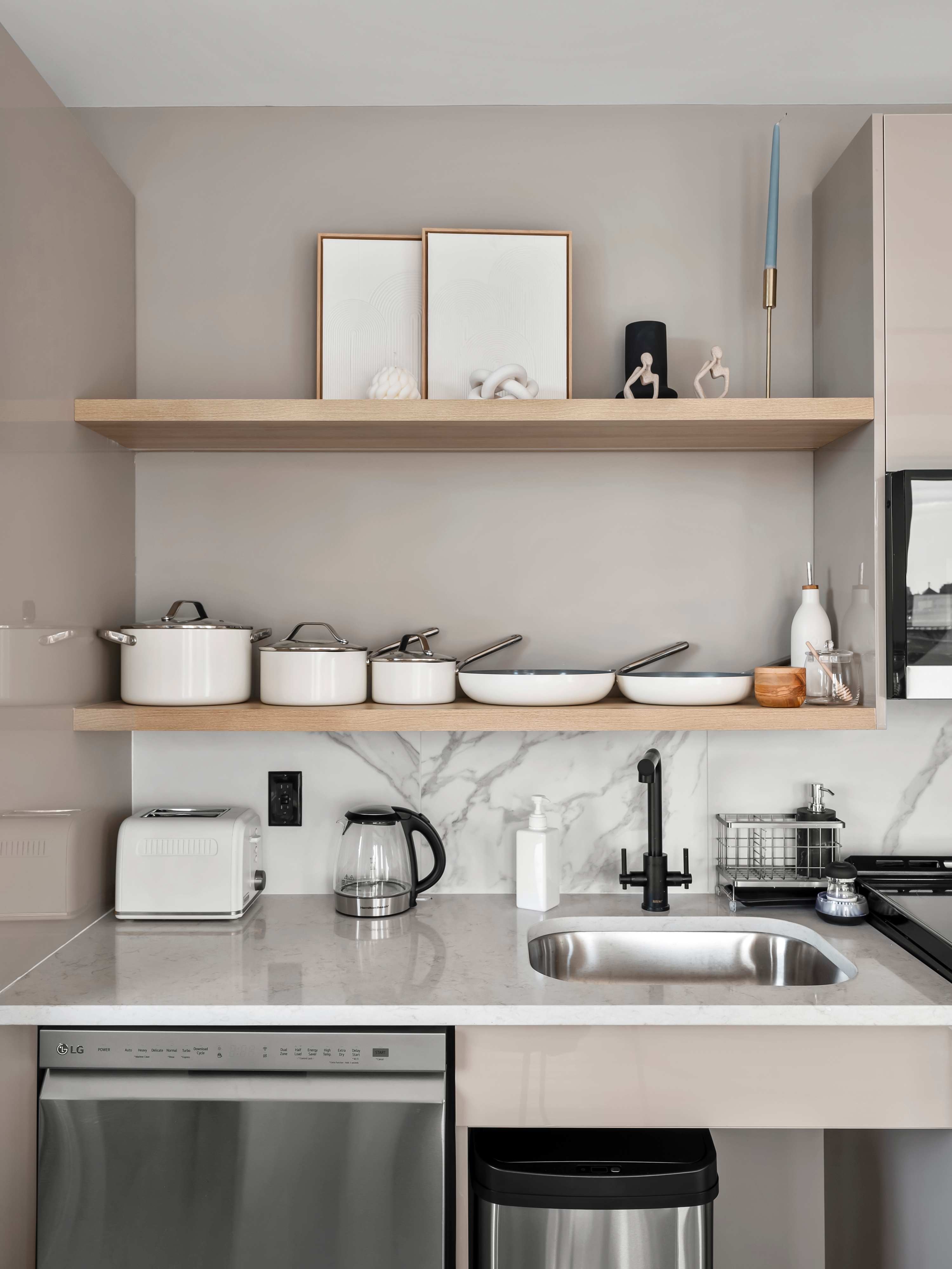 Seren 205 | Greenpoint | Cozy Apartment w/ Private Balcony photo 10
