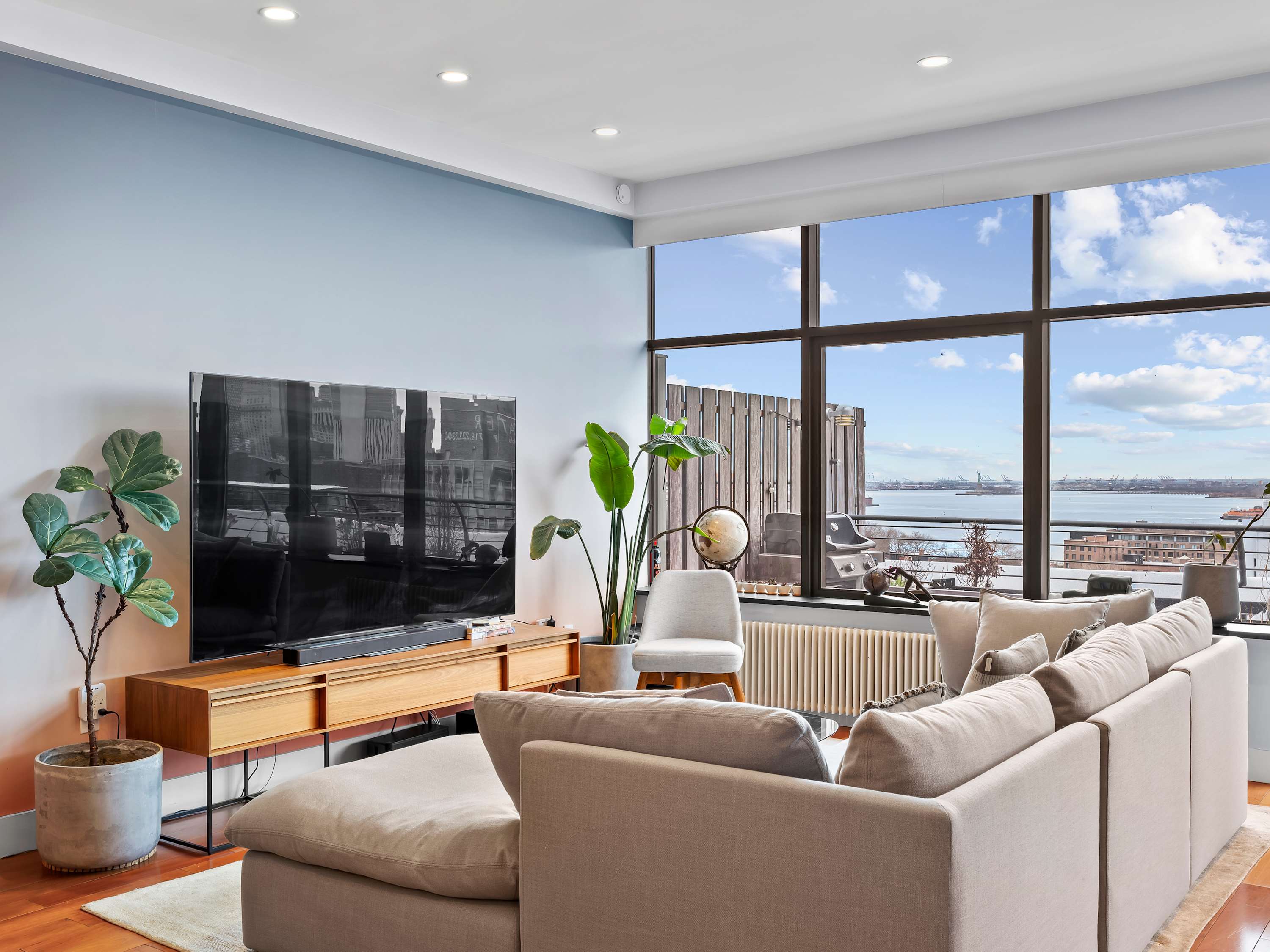 Skyline Terrace | Dumbo | Penthouse w/ Private Terrace & City Views photo 6