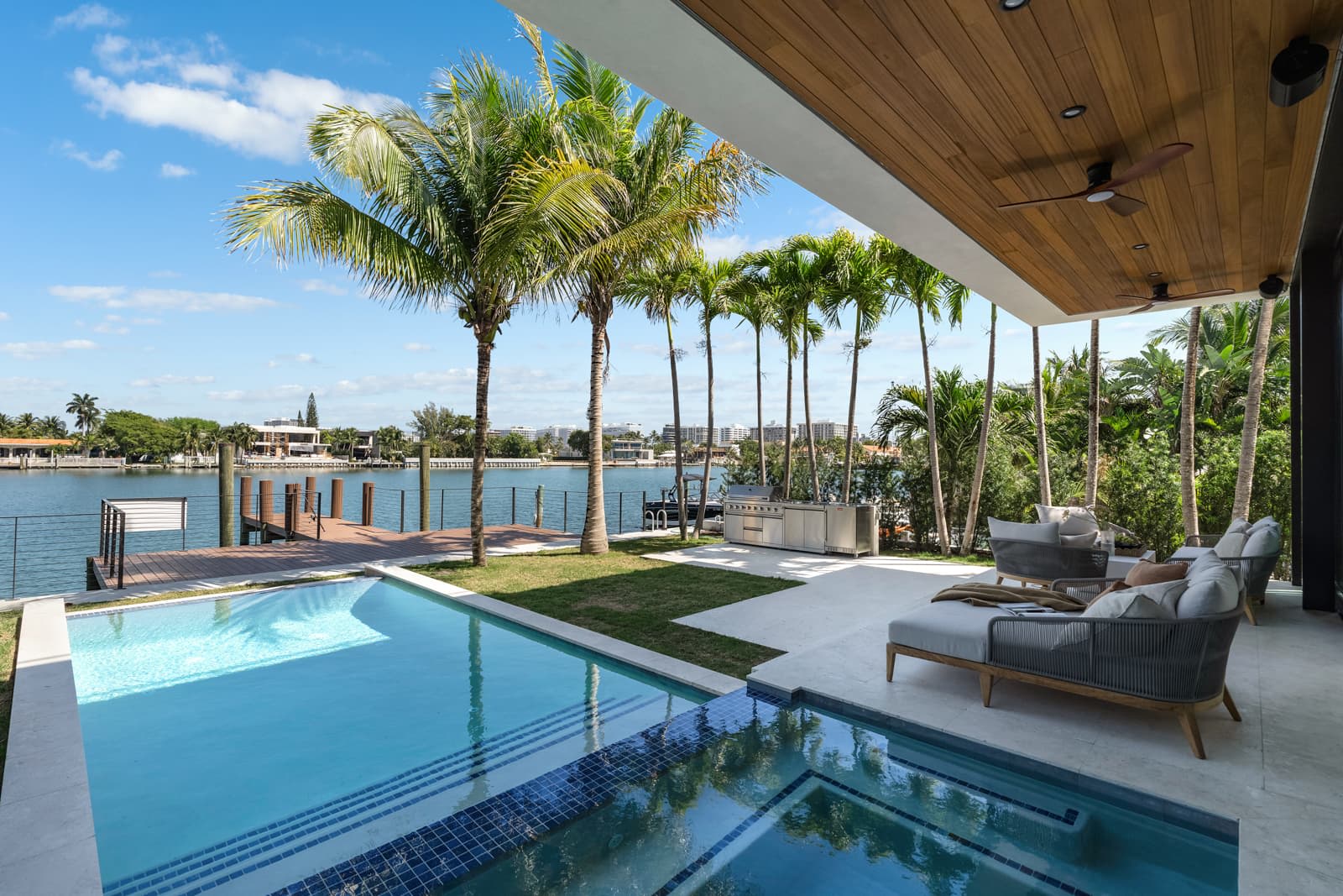 Villa Luma | Biscayne Point | Luxe Waterfront Home w/ Pool and Spa photo 23