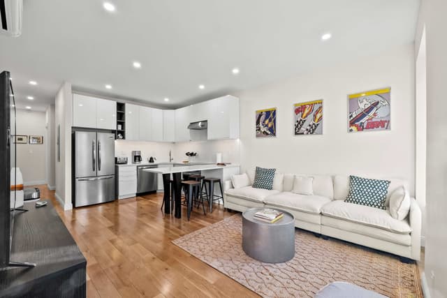 Image of Living space #3