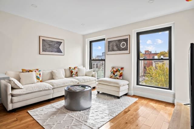 Image of Living space #3