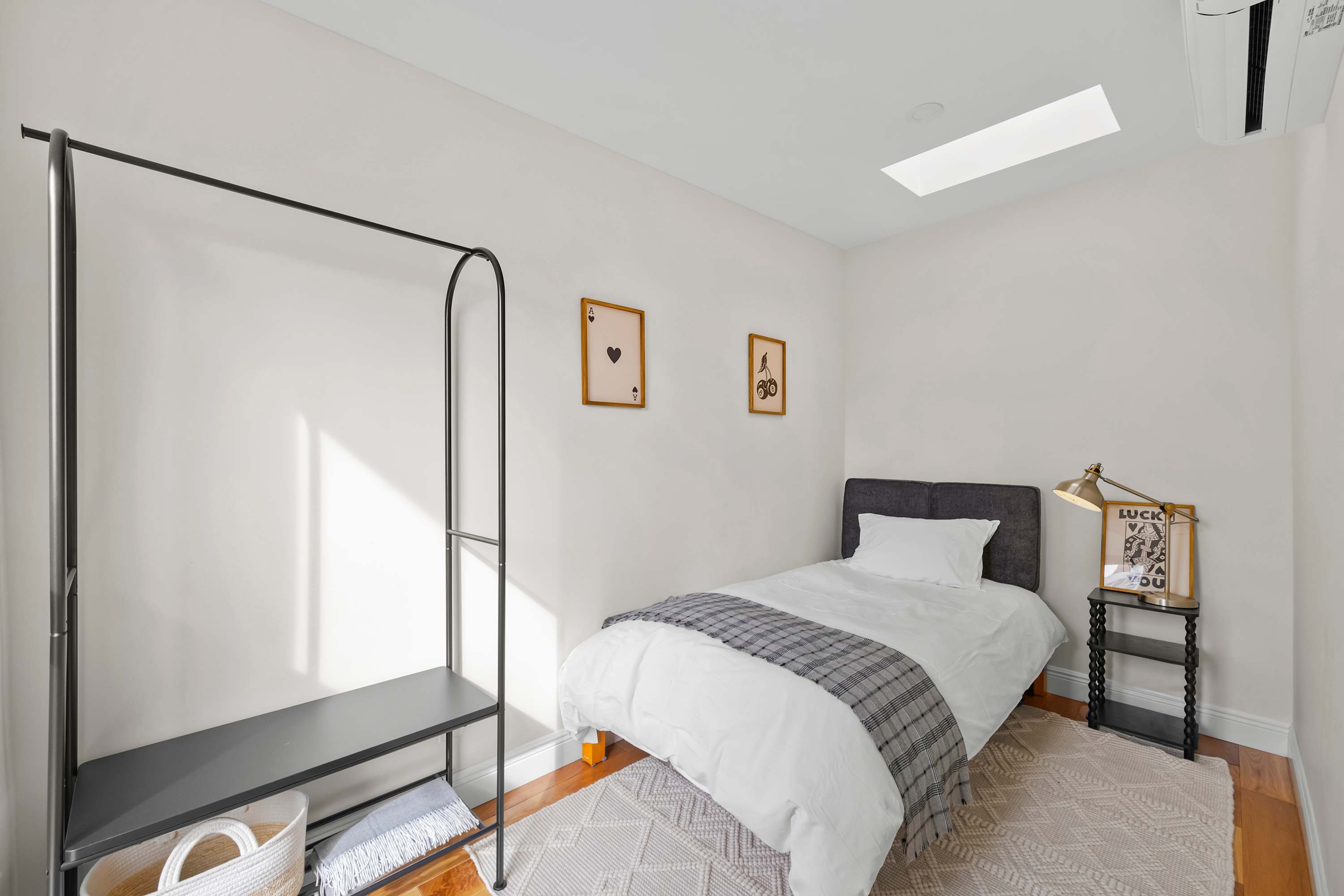 Carroll Place III | Caroll Gardens | Bright Apartment photo 10