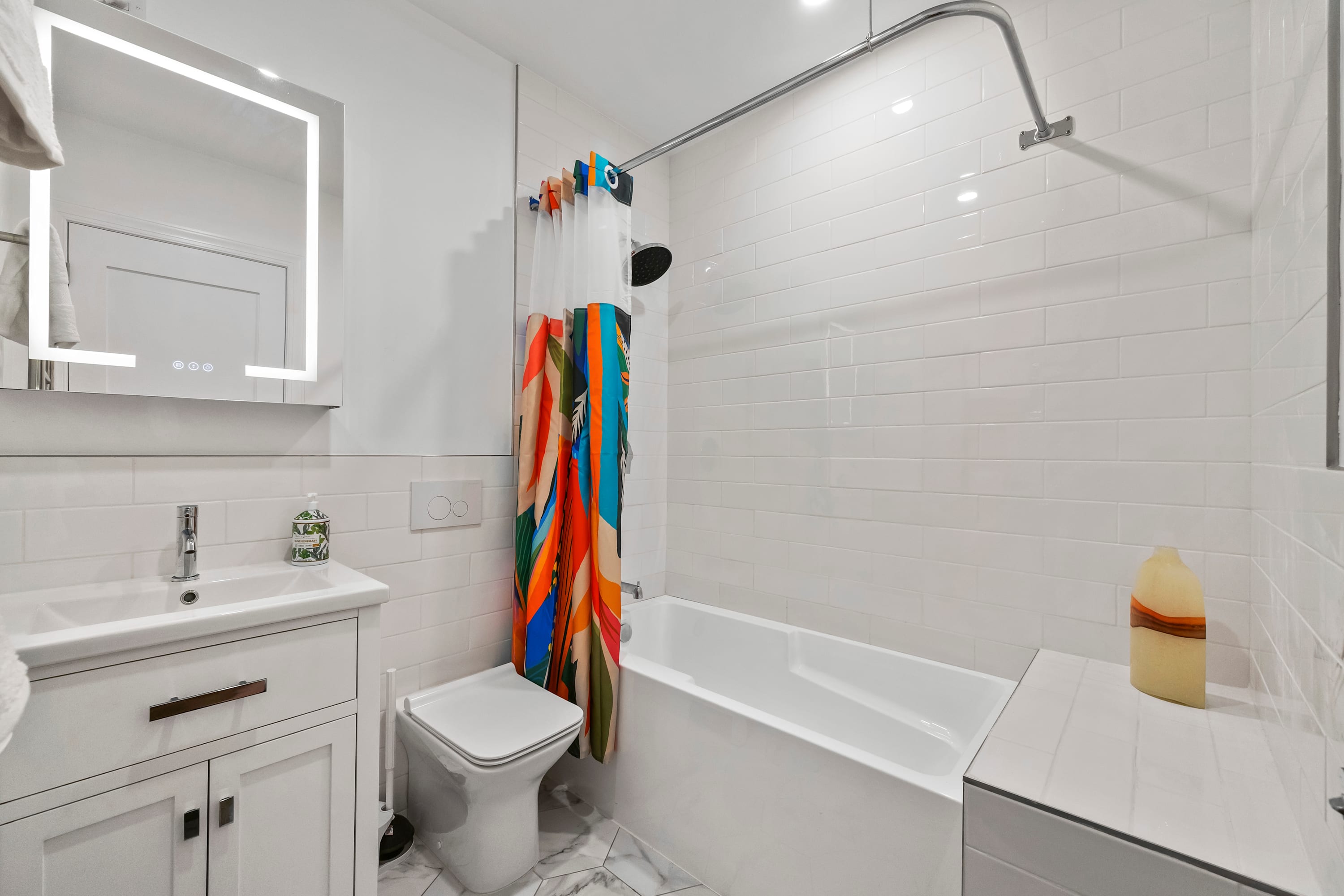 Carroll Place III | Caroll Gardens | Bright Apartment photo 14