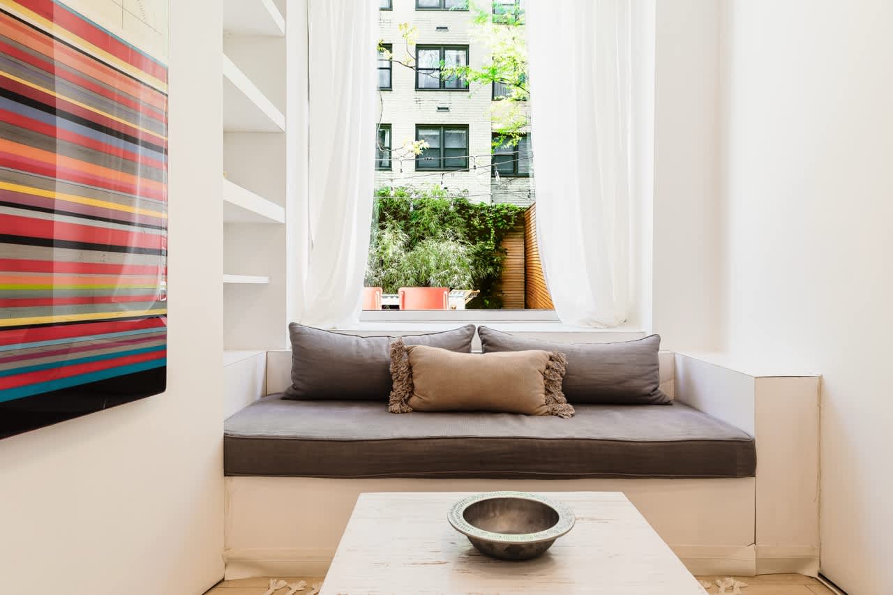 Diplomat I | Midtown East | Designer Duplex w/Garden & Shared Rooftop photo 8