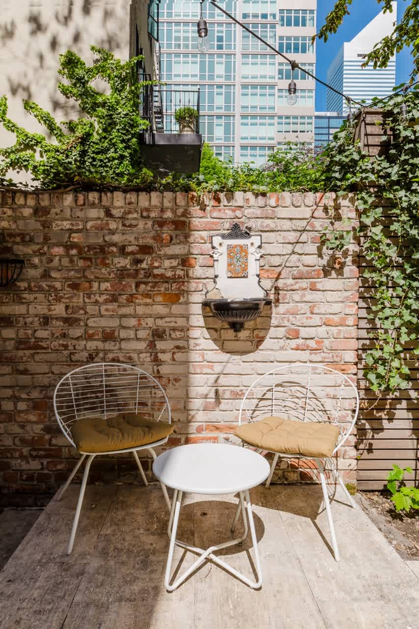 Diplomat I | Midtown East | Designer Duplex w/Garden & Shared Rooftop photo 12