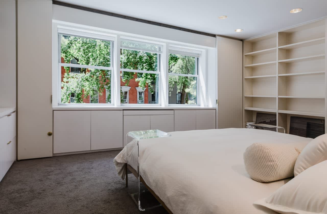 Diplomat I | Midtown East | Designer Duplex w/Garden & Shared Rooftop photo 29