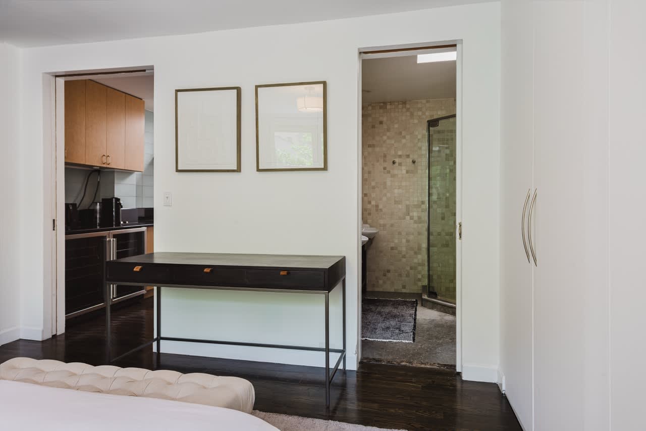 Diplomat IV | Midtown East | Designer Penthouse w/Shared Rooftop photo 18