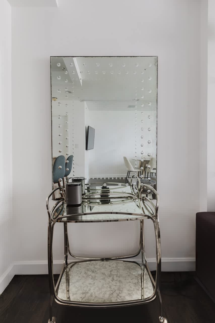 Diplomat IV | Midtown East | Designer Penthouse w/Shared Rooftop photo 7