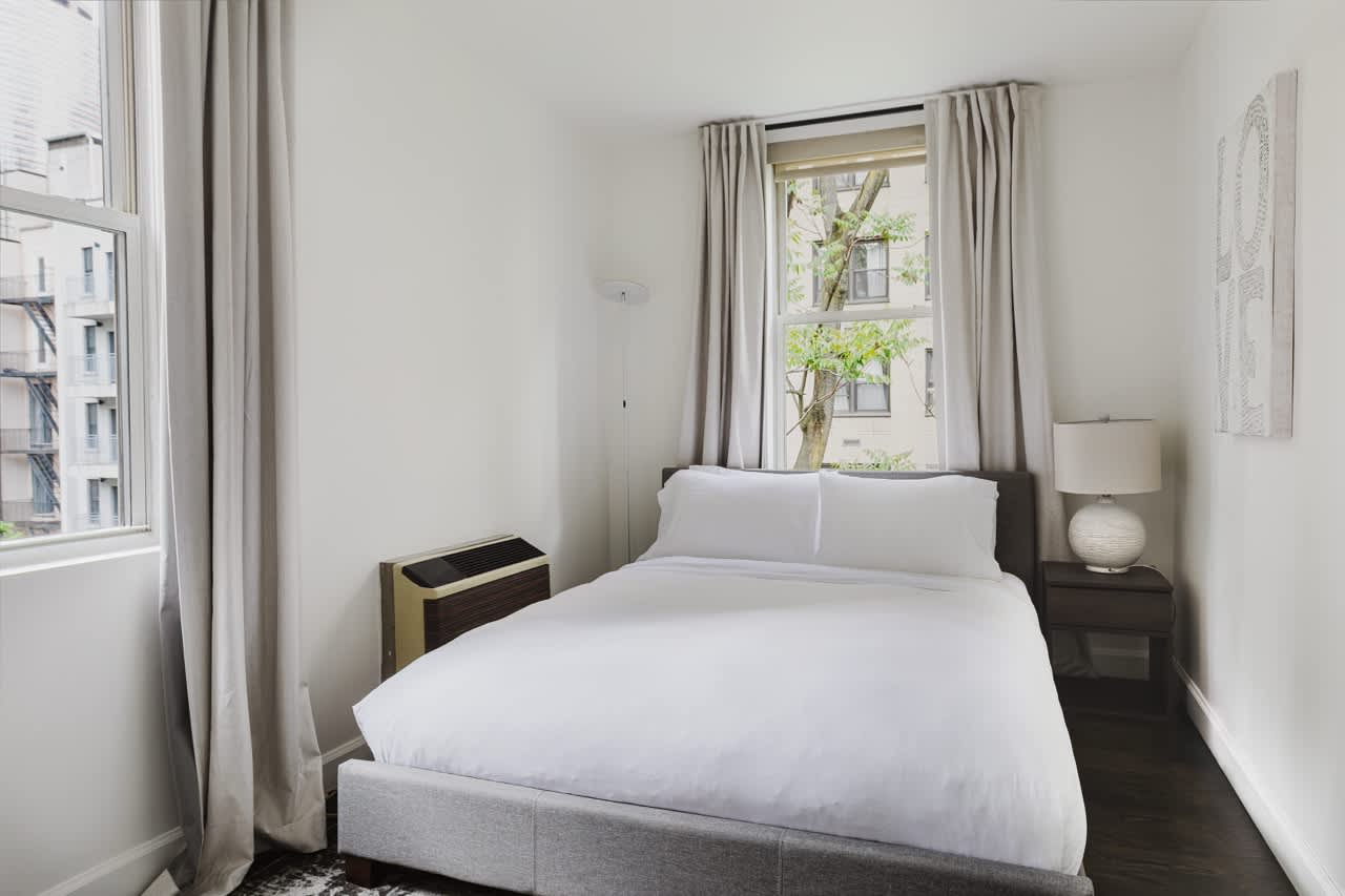 Diplomat IV | Midtown East | Designer Penthouse w/Shared Rooftop photo 25