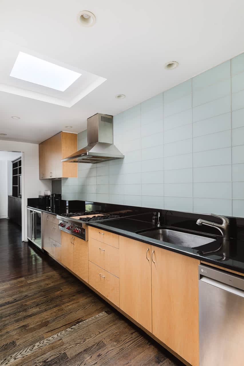 Diplomat IV | Midtown East | Designer Penthouse w/Shared Rooftop photo 12