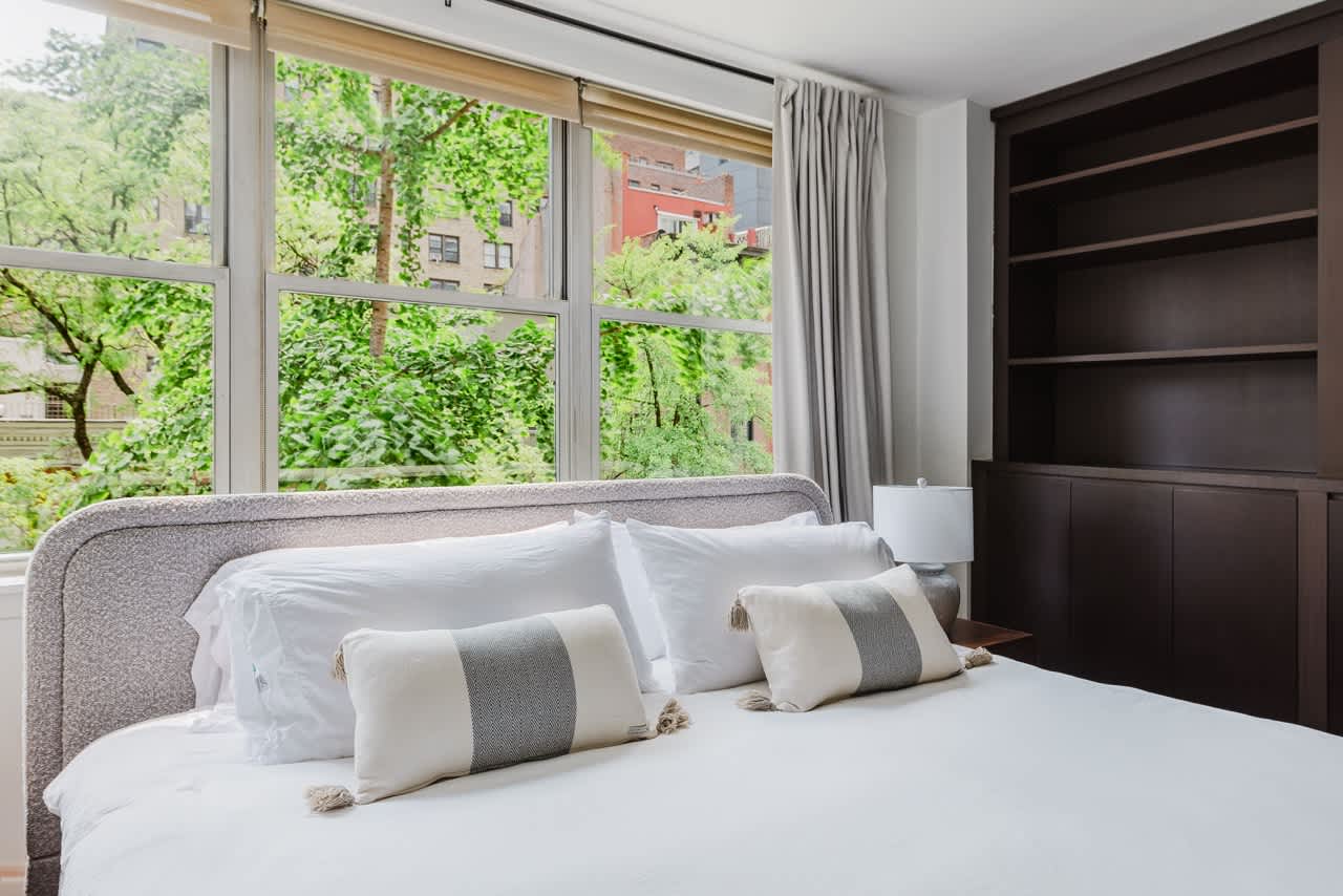 Diplomat IV | Midtown East | Designer Penthouse w/Shared Rooftop photo 16