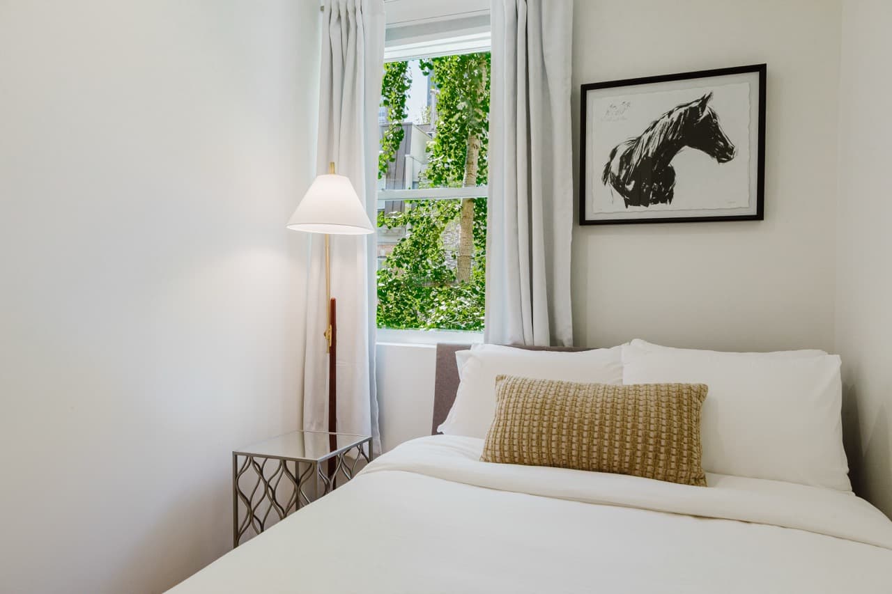 Diplomat III | Midtown East | Designer Apartment w/Shared Rooftop photo 24