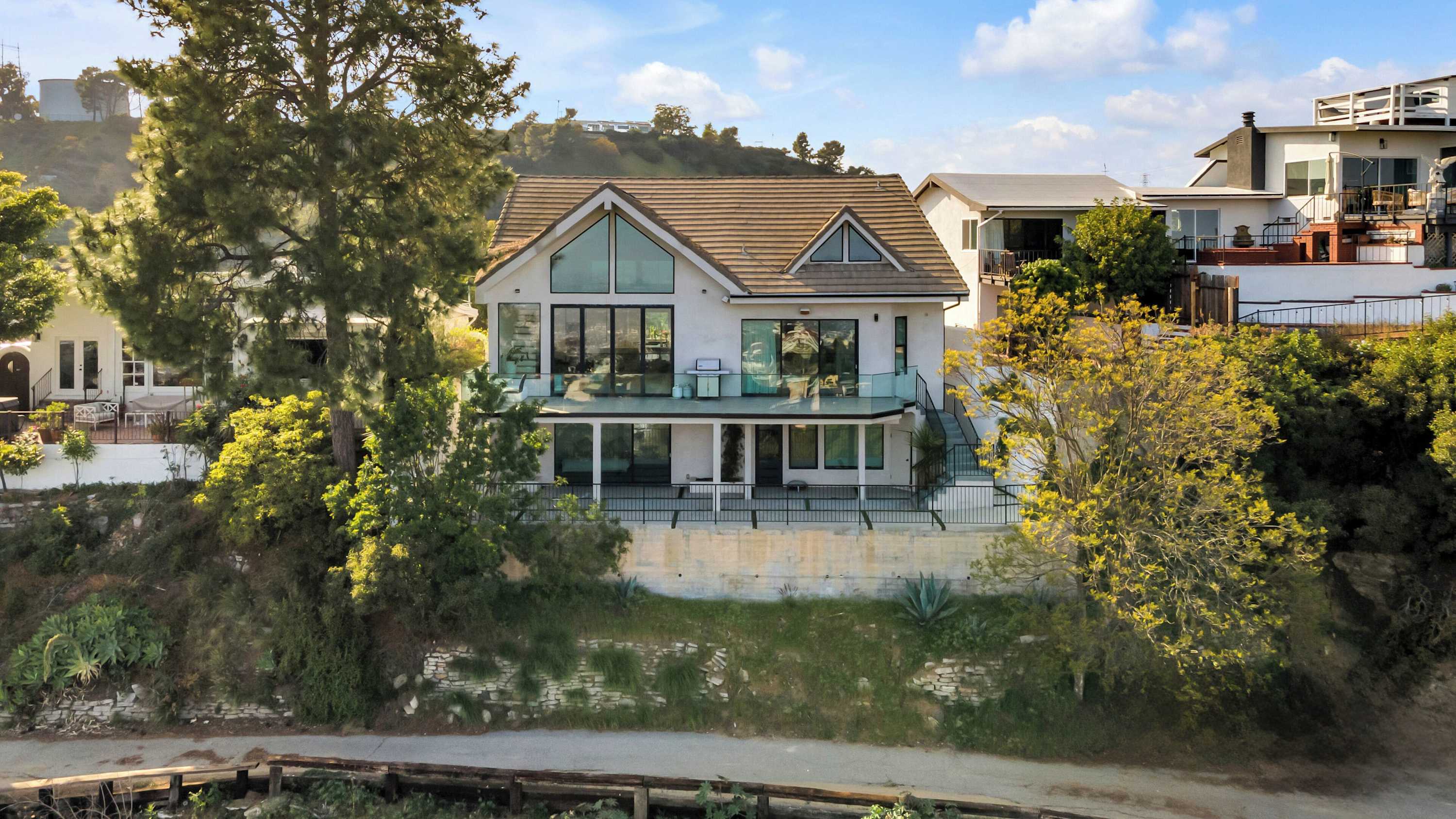 Skyline Manor | Los Angeles | Luxe Hillside Hideaway with Private Balcony and City Views photo 2