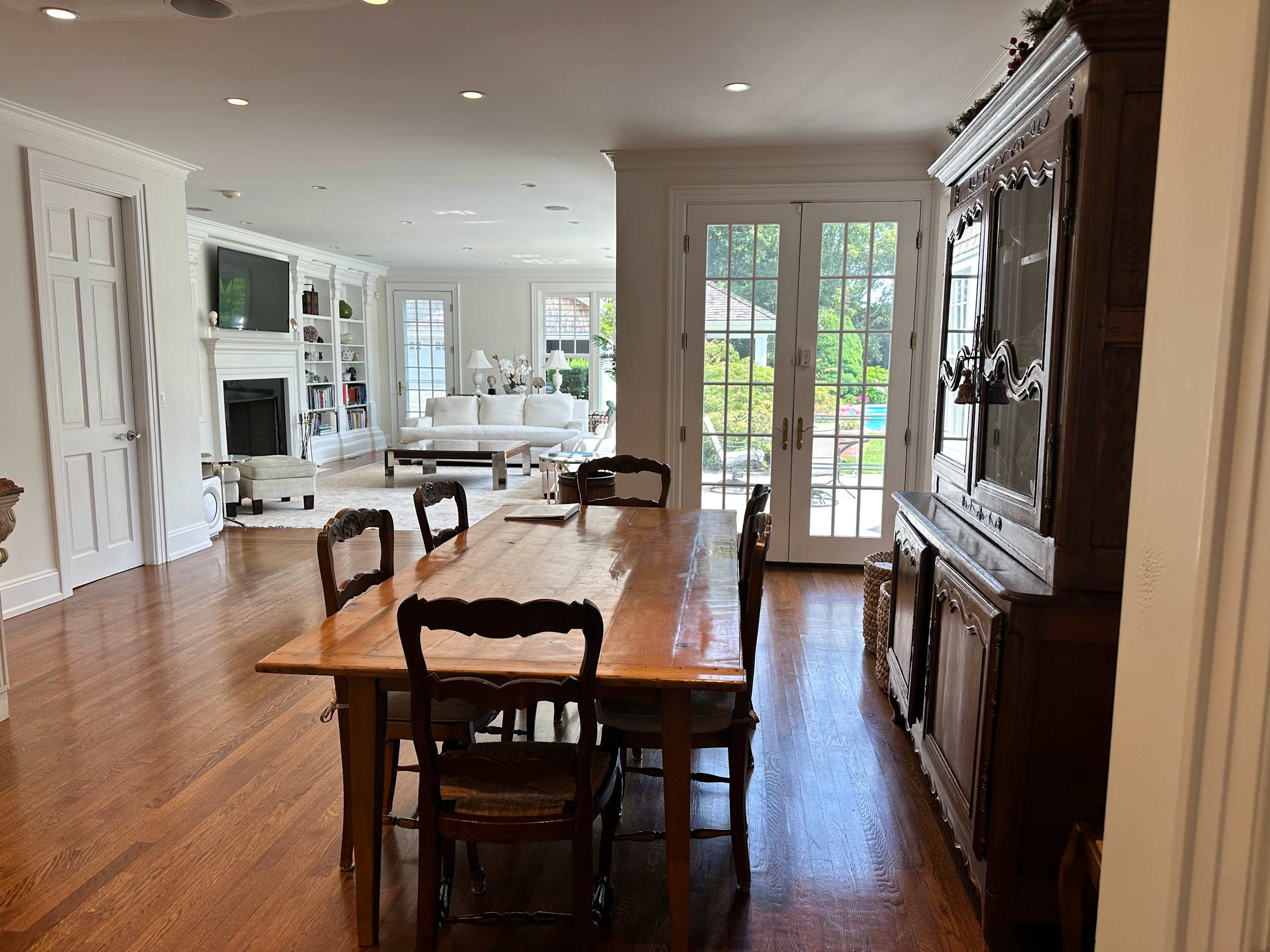 Willow Manor | Southampton | Luxe Home with Pool and Gym photo 8