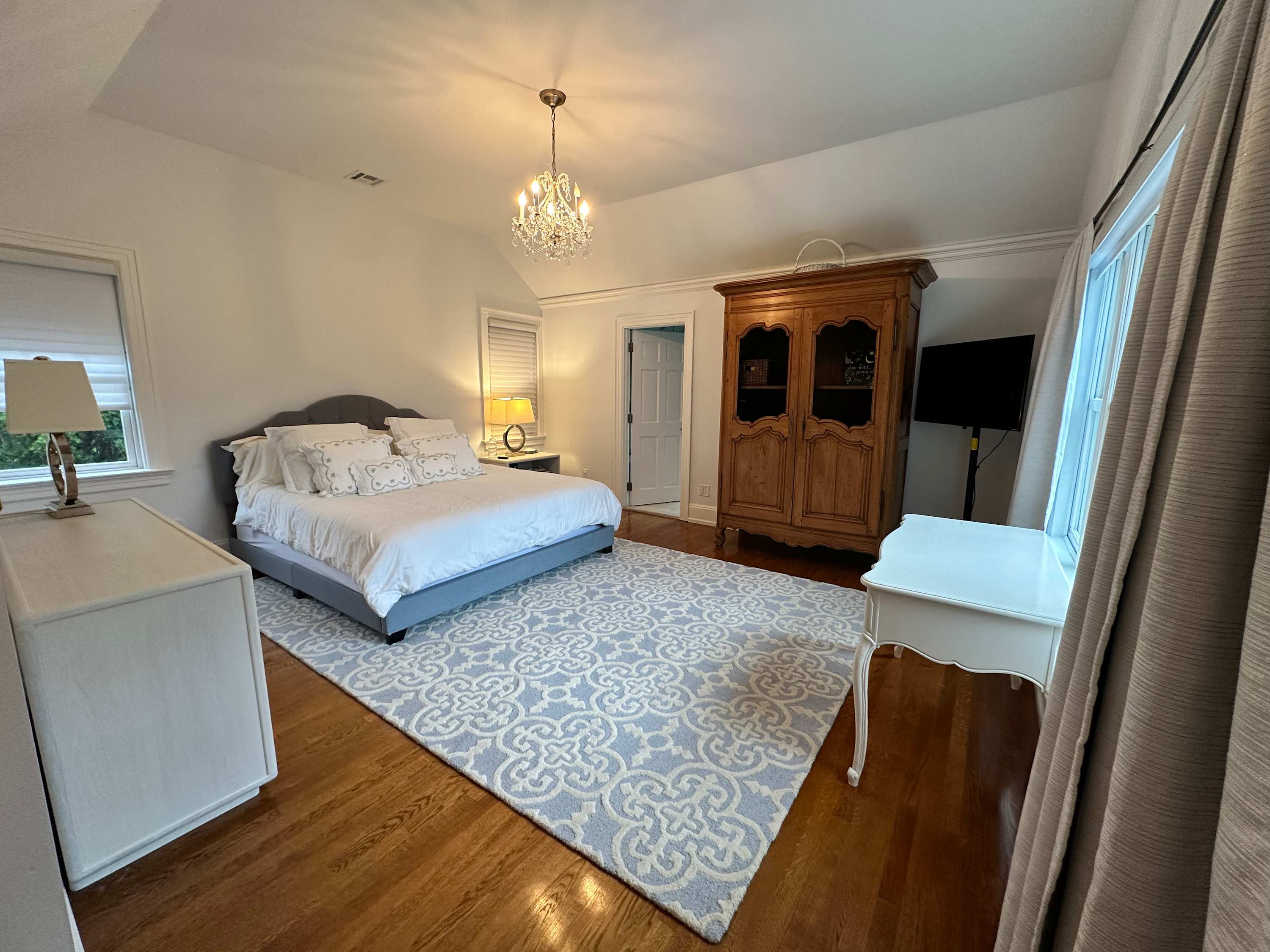 Willow Manor | Southampton | Luxe Home with Pool and Gym photo 13