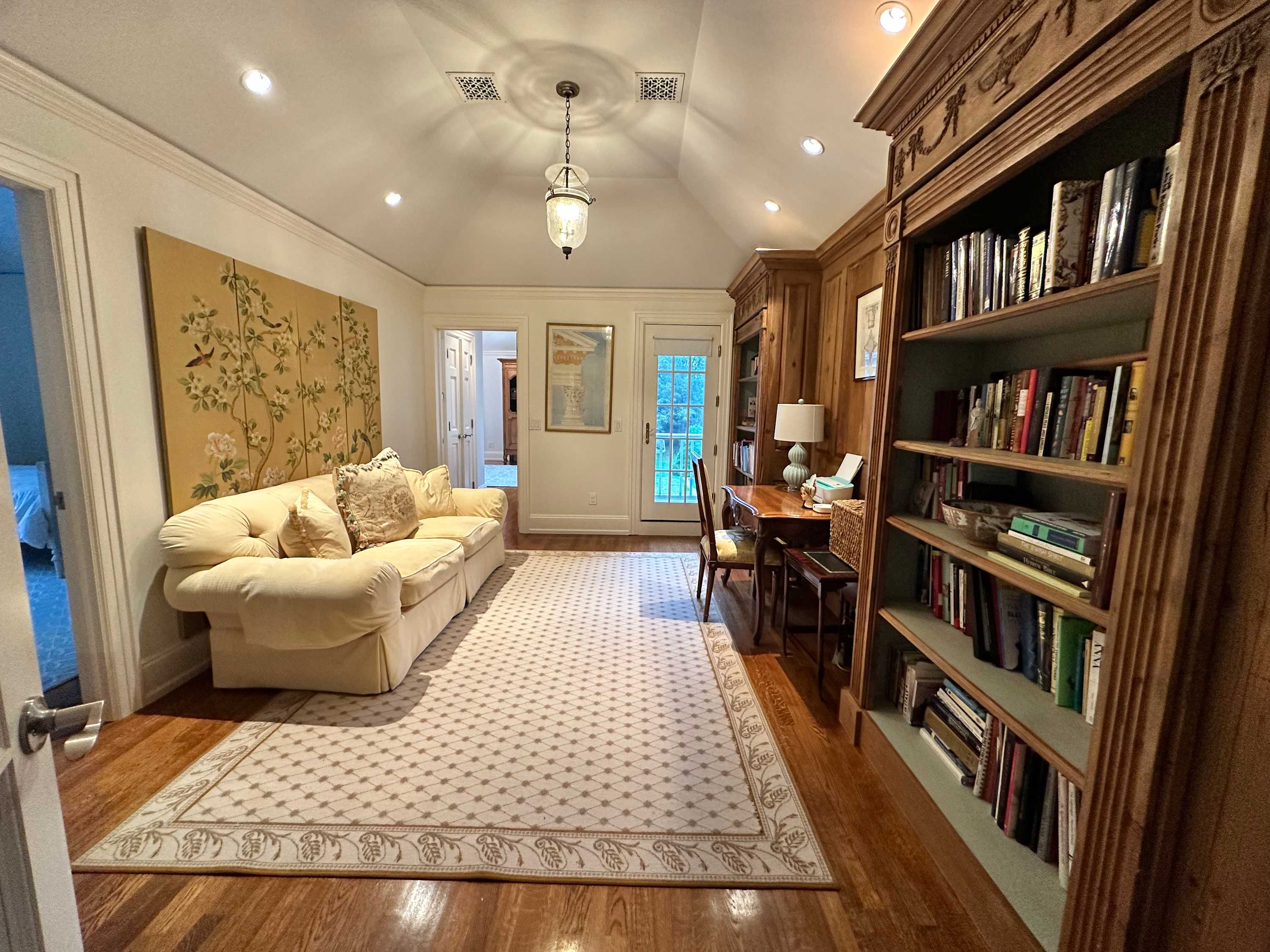 Willow Manor | Southampton | Luxe Home with Pool and Gym photo 20