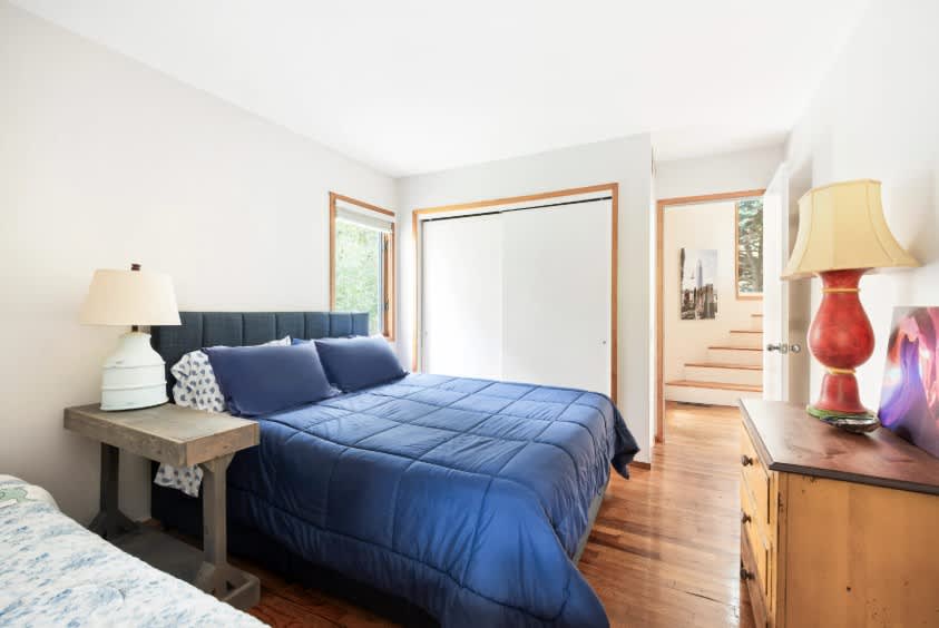 Davis Retreat | Montauk | Grand Villa with Heated Pool and Sauna photo 8