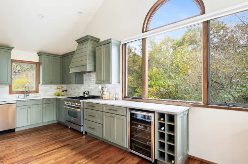 Davis Retreat | Montauk | Grand Villa with Heated Pool and Sauna photo 6